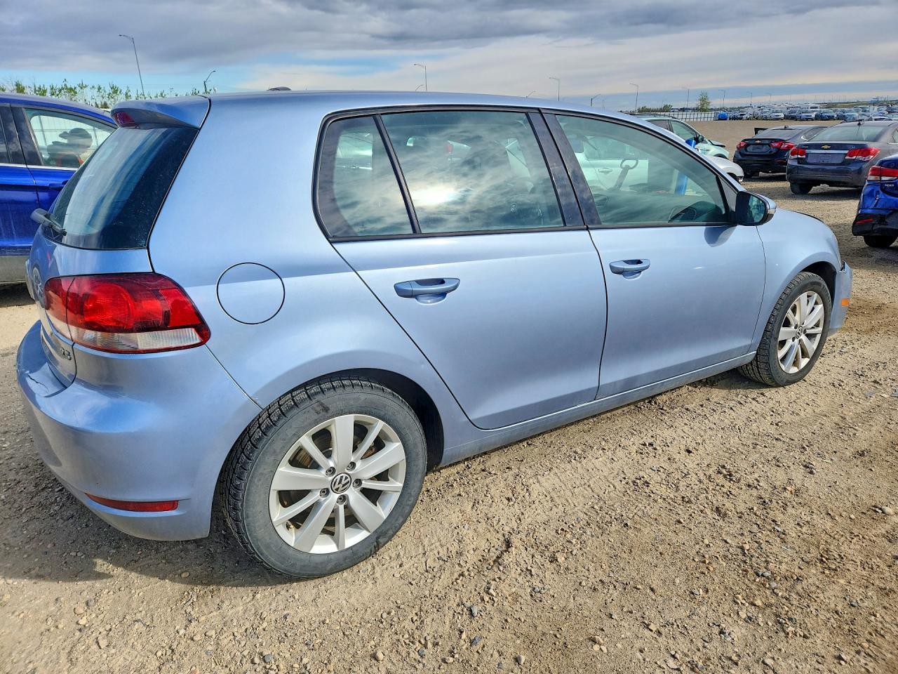 2012 Volkswagen Golf Blue vin: WVWDA7AJ8CW193689