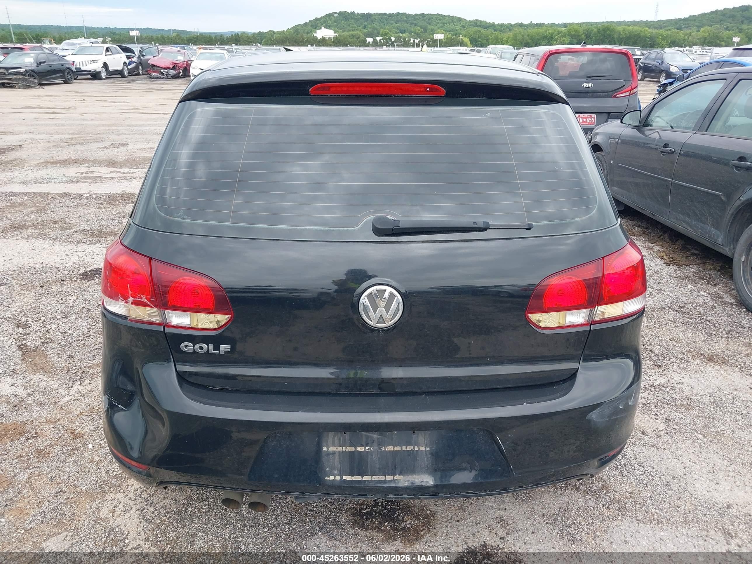 2010 Volkswagen Golf 4-door Black vin: WVWDA7AJXAW086852
