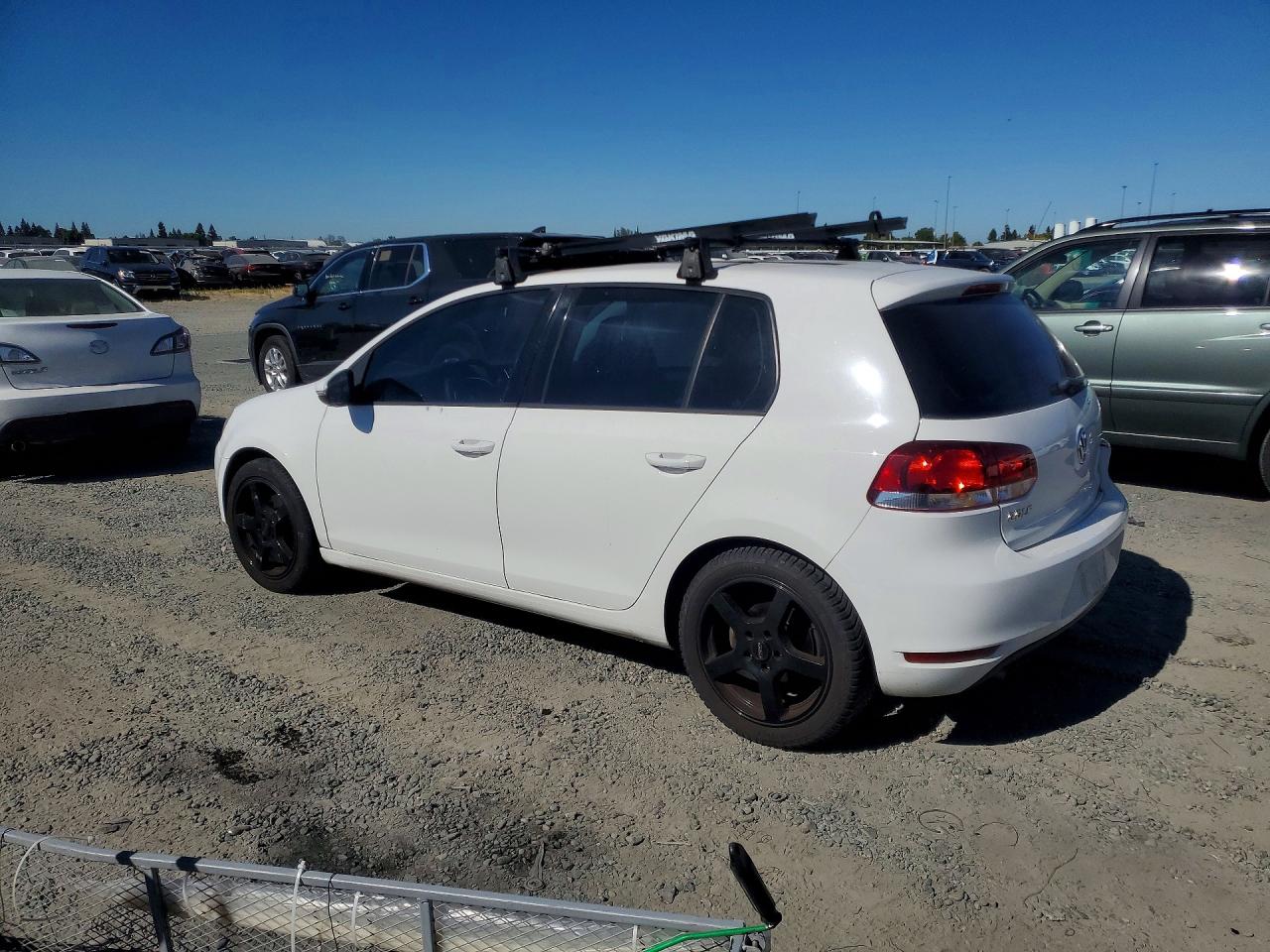 2010 Volkswagen Golf White vin: WVWDA7AJXAW176101