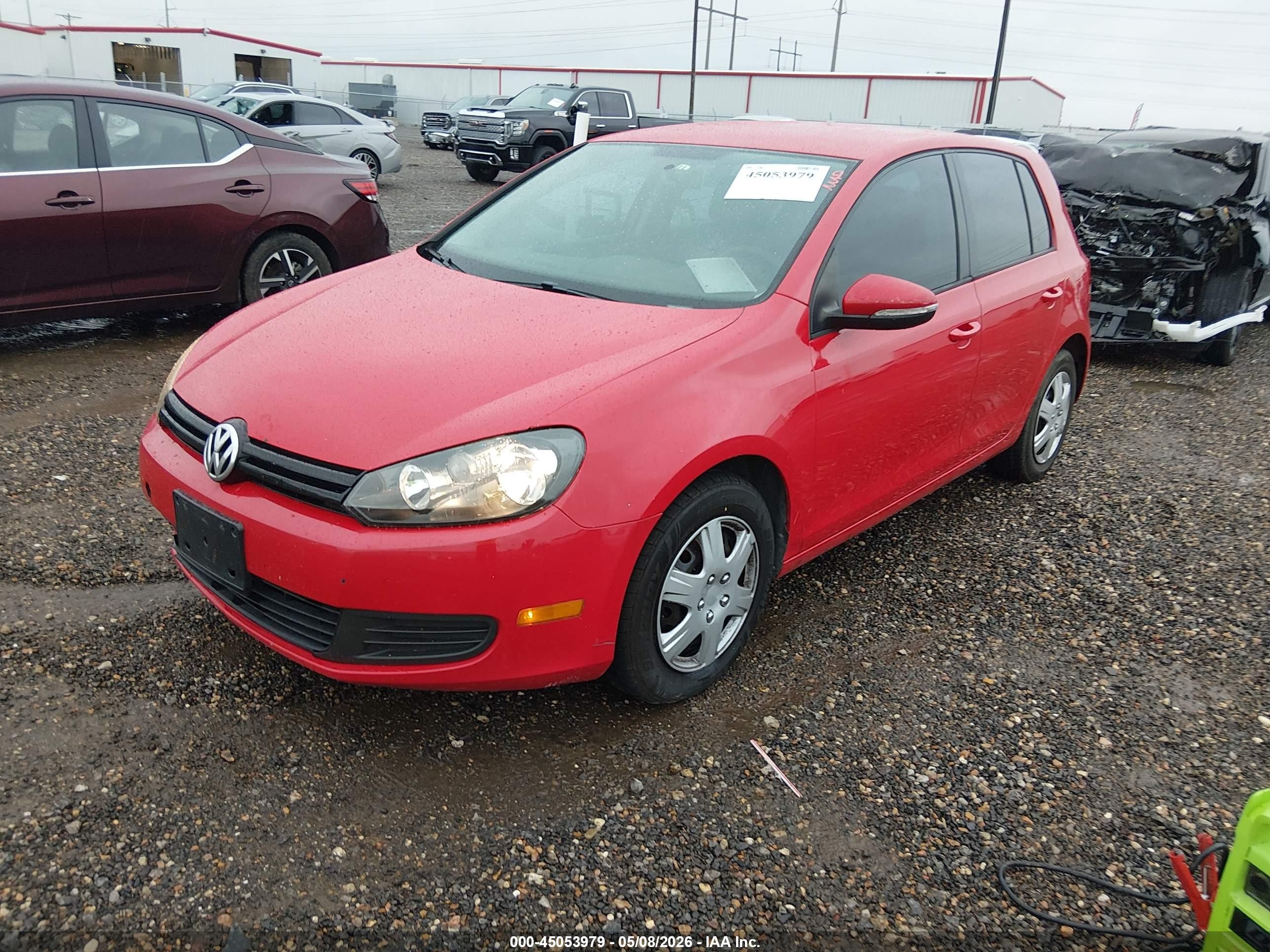 2013 Volkswagen Golf 2.5l 4-door Red vin: WVWDA7AJXDW025781