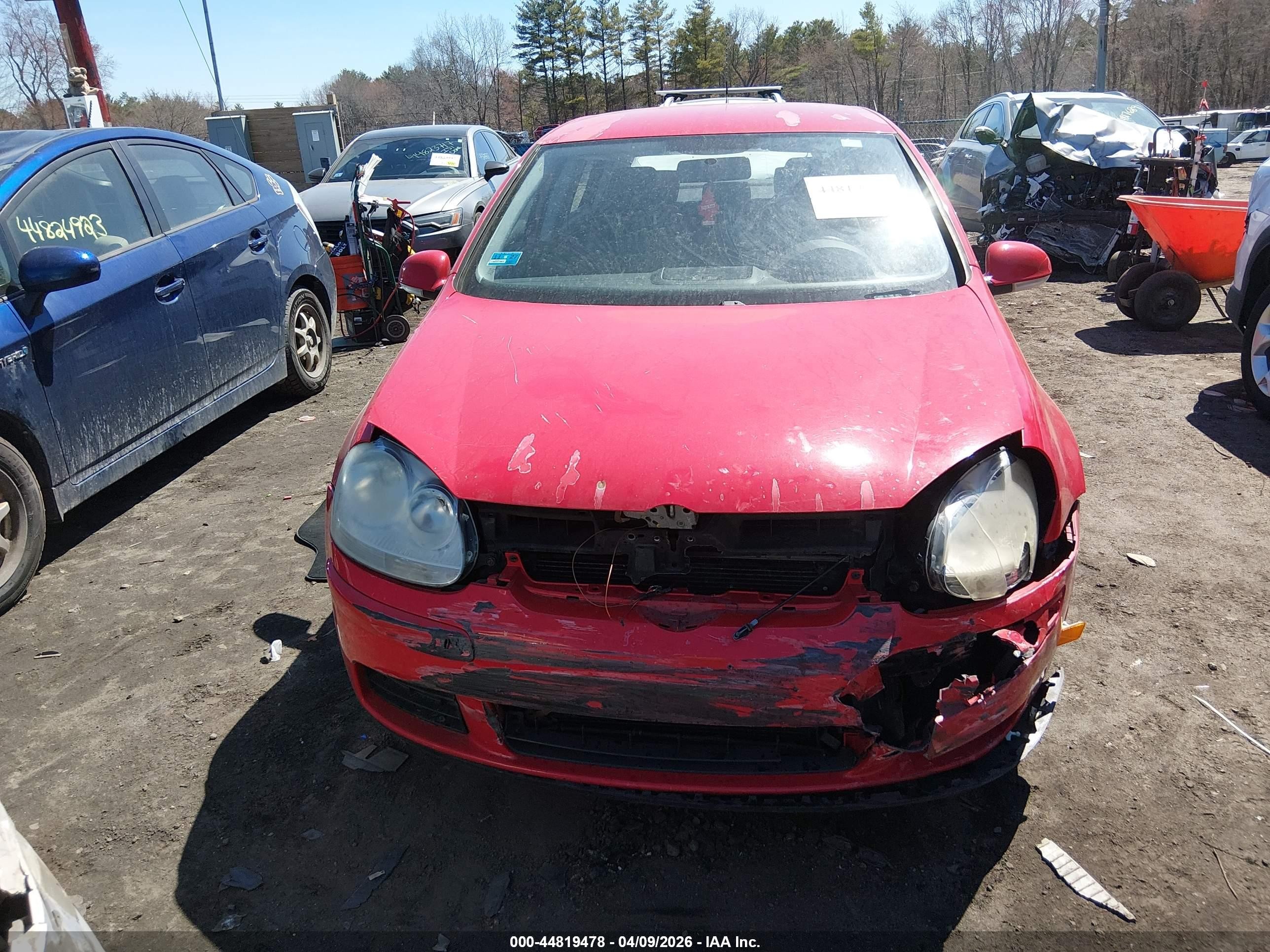 2008 Volkswagen Rabbit S Red vin: WVWDA91K08W156194