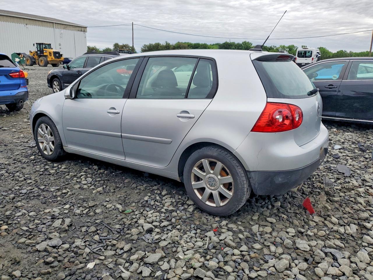 2008 Volkswagen Rabbit Silver vin: WVWDB71K38W334536