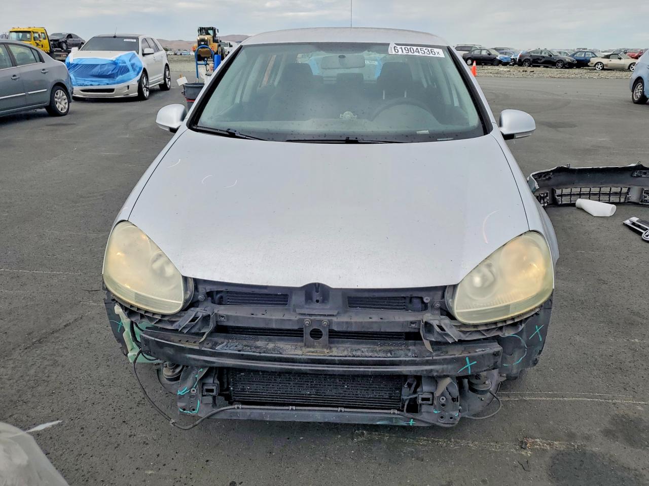 2009 Volkswagen Rabbit Silver vin: WVWDB71K49W138591