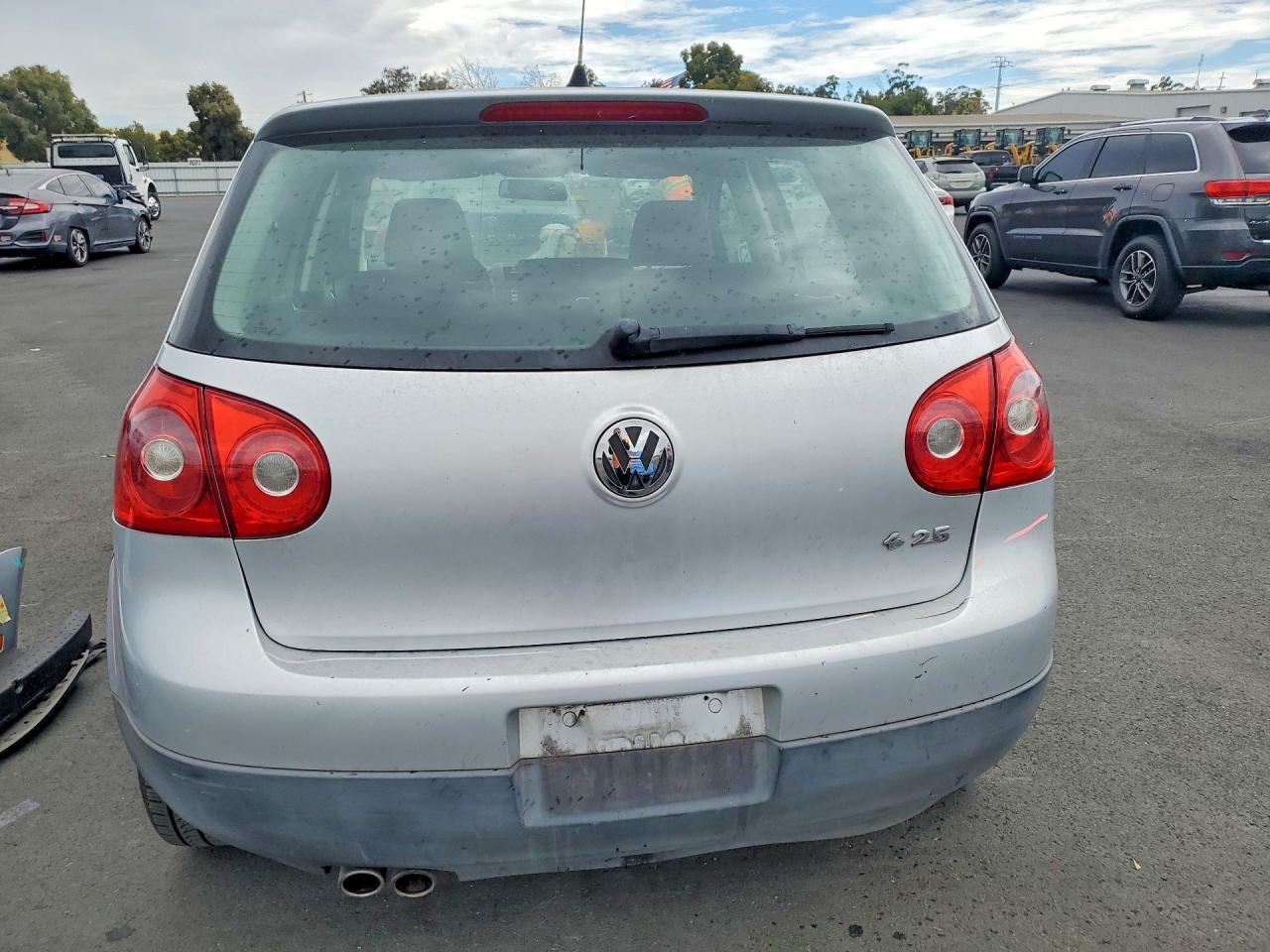 2009 Volkswagen Rabbit Silver vin: WVWDB71K49W138591