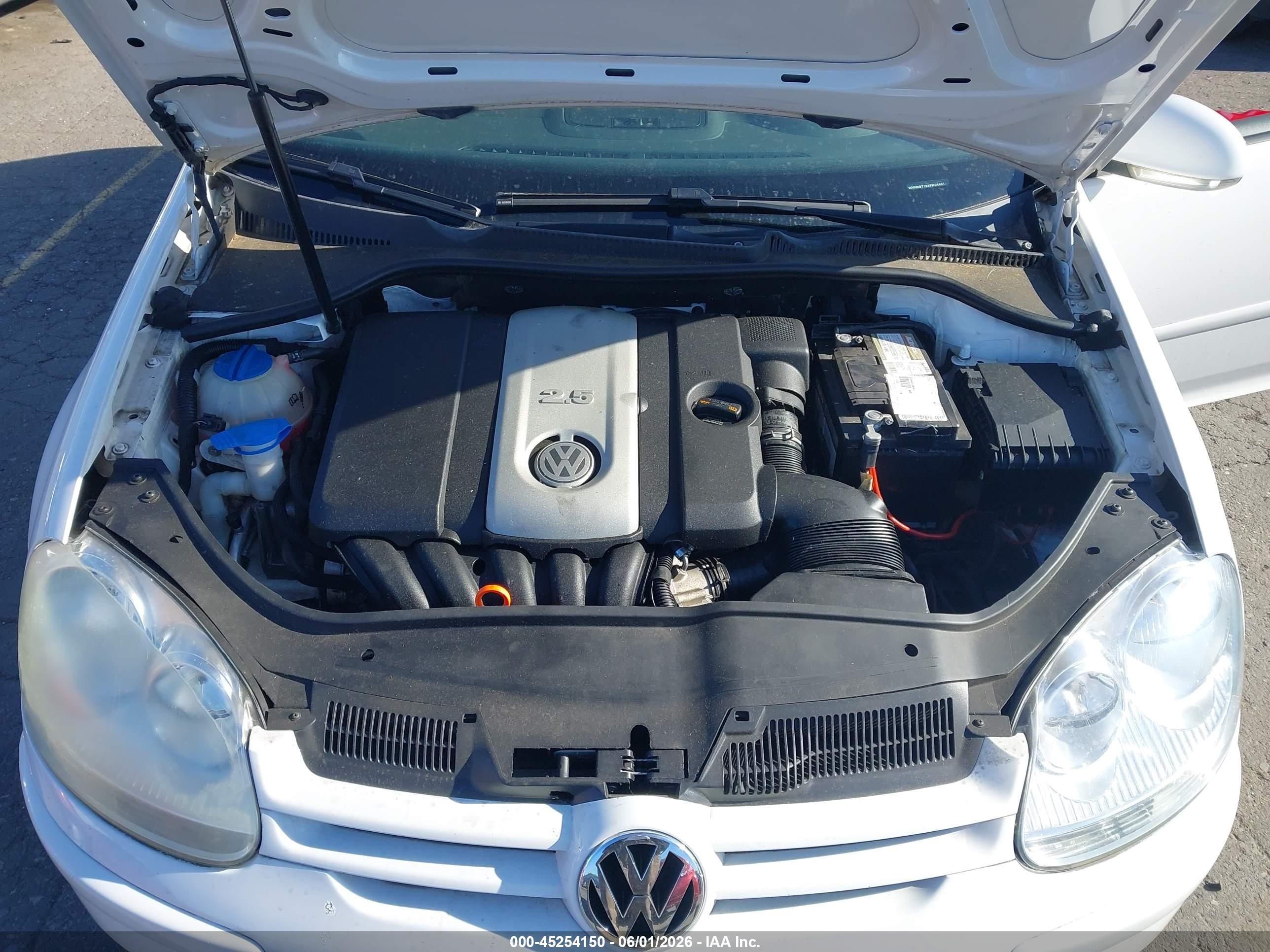 2009 Volkswagen Rabbit S White vin: WVWDB71K69W048911