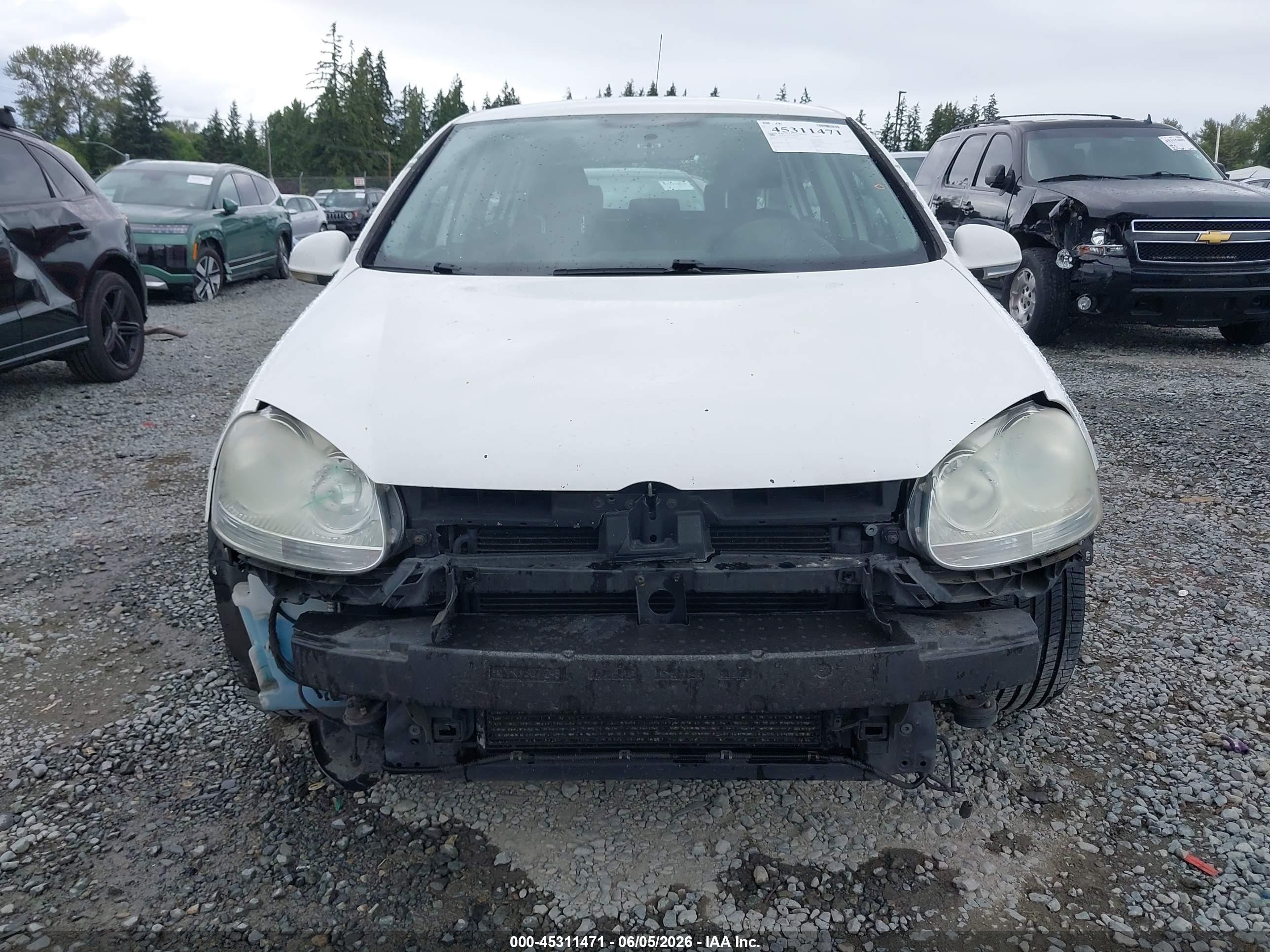 2008 Volkswagen Rabbit S White vin: WVWDB71K78W248081