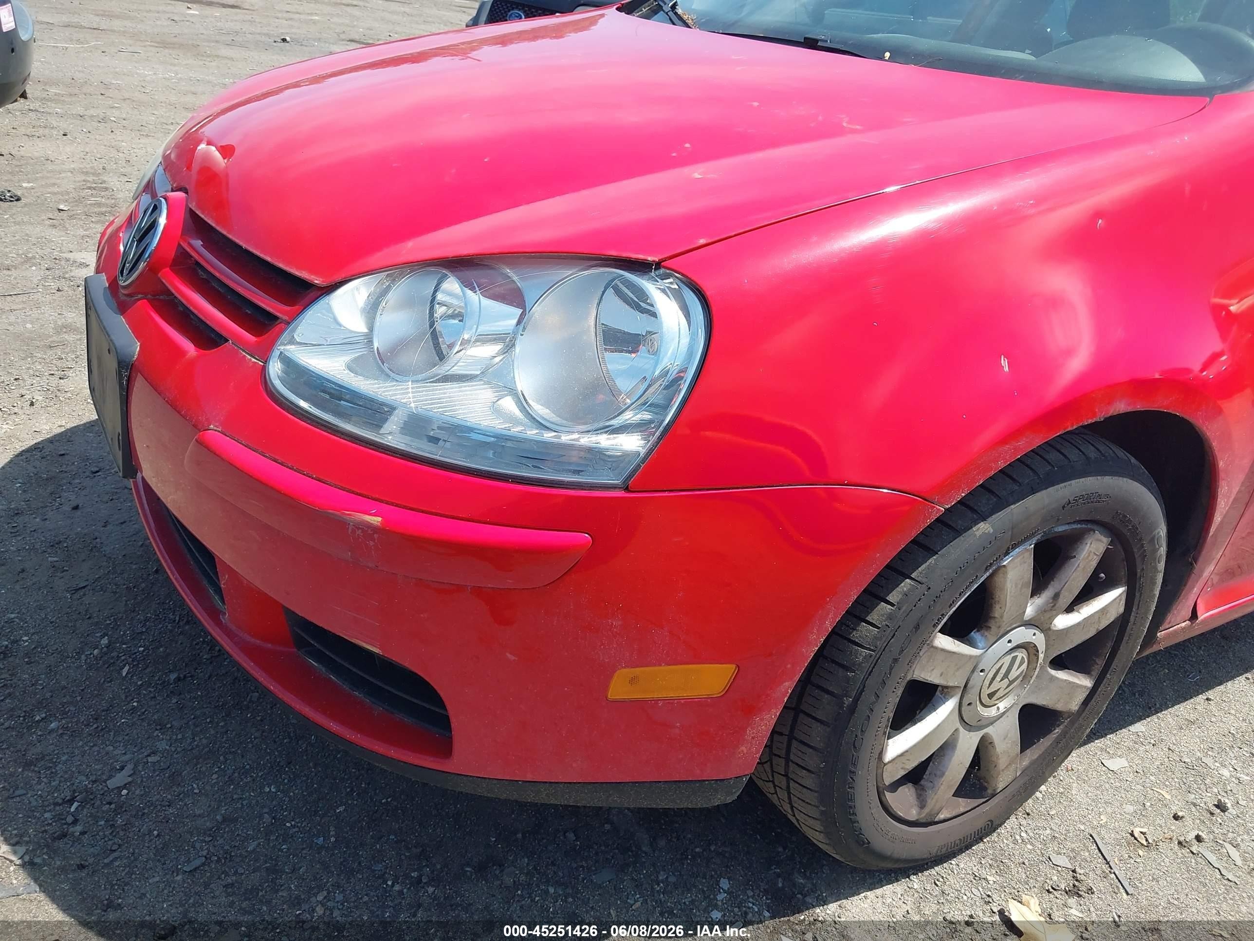 2009 Volkswagen Rabbit S Red vin: WVWDB71K79W141887
