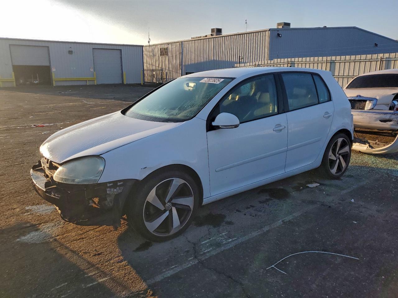 2009 Volkswagen Rabbit White vin: WVWDB71K99W123956