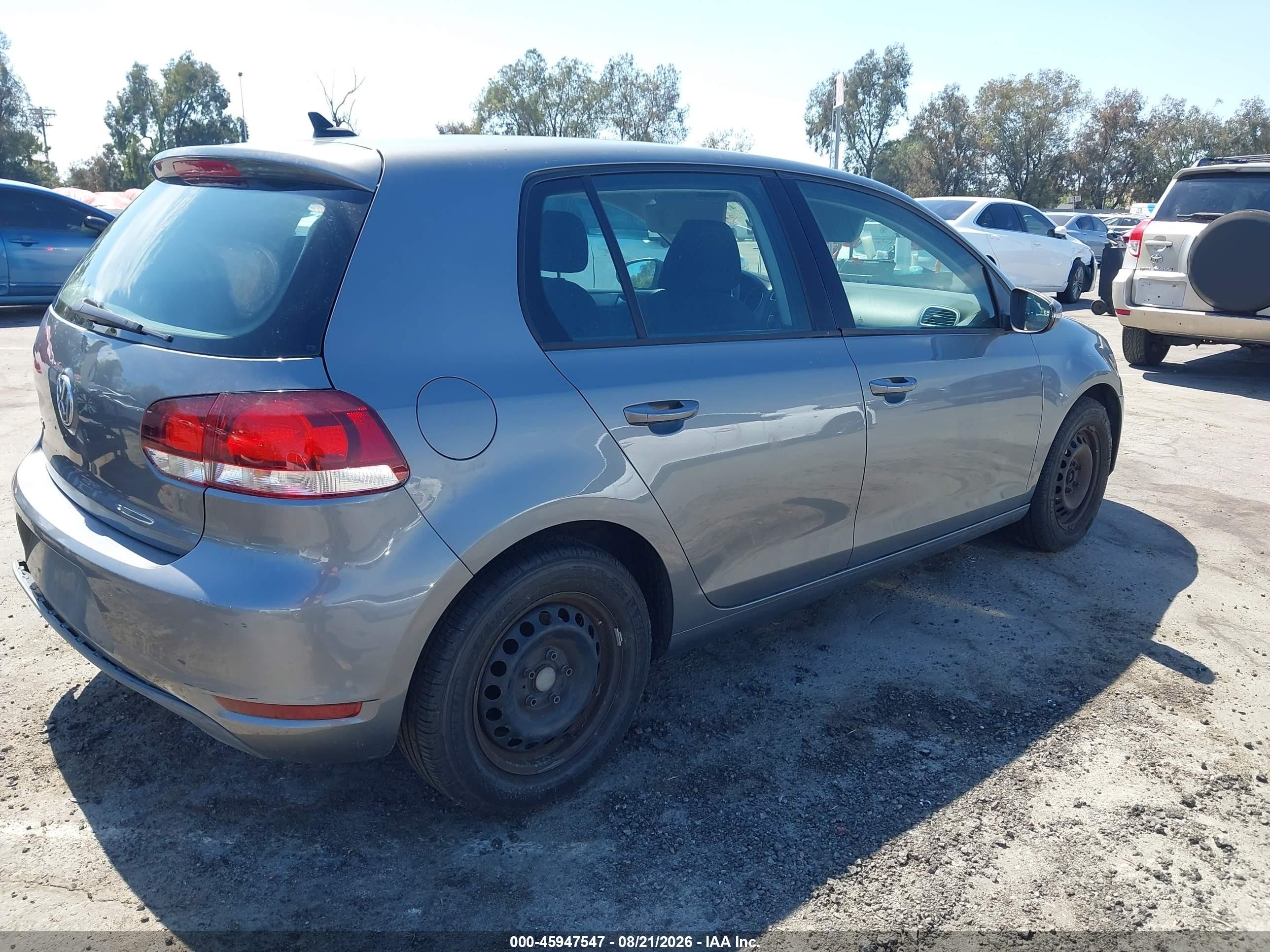 2012 Volkswagen Golf 2.5l 4-door Серый vin: WVWDB7AJ0CW249766