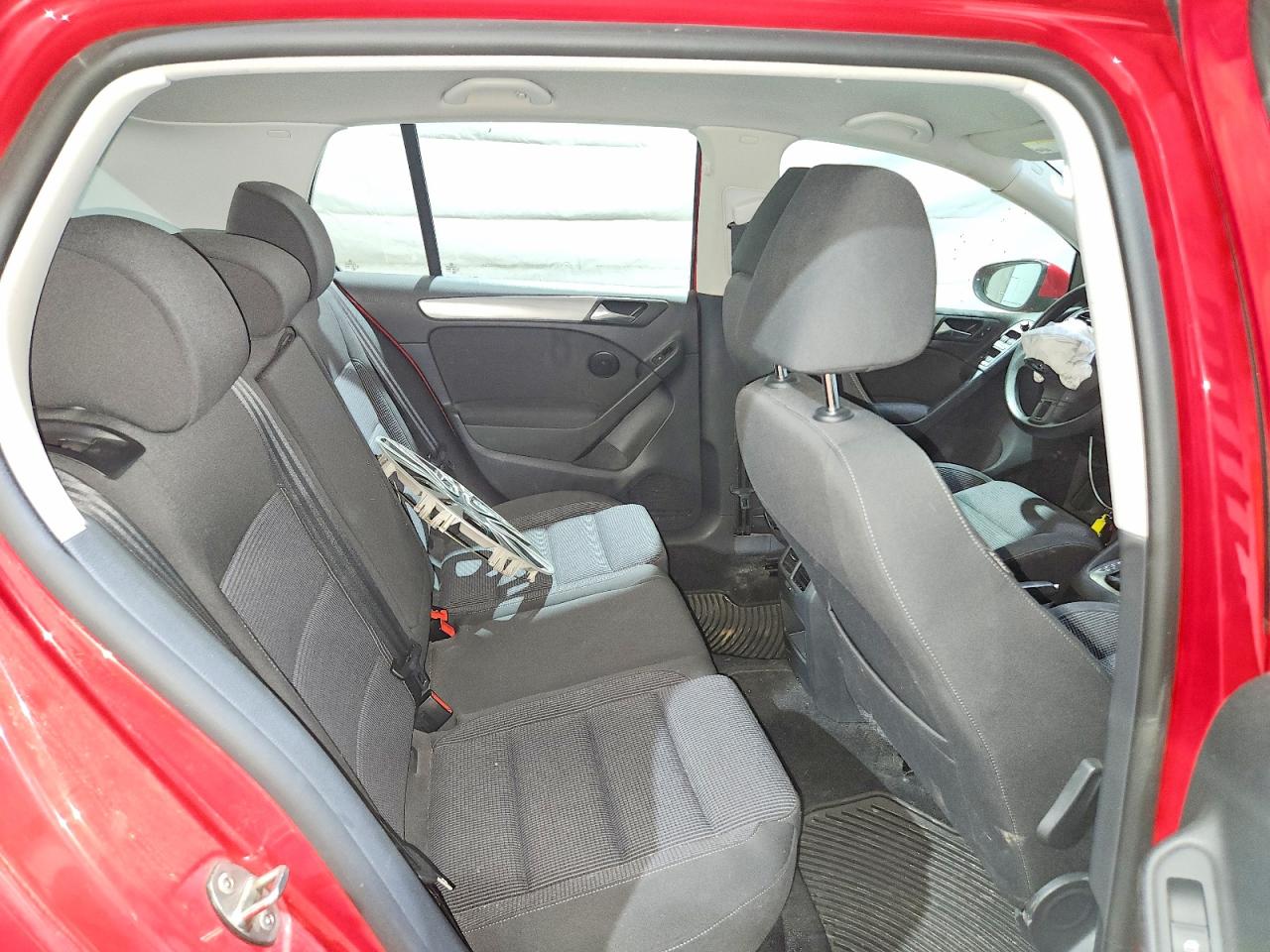 2014 Volkswagen Golf Red vin: WVWDB7AJ0EW000614