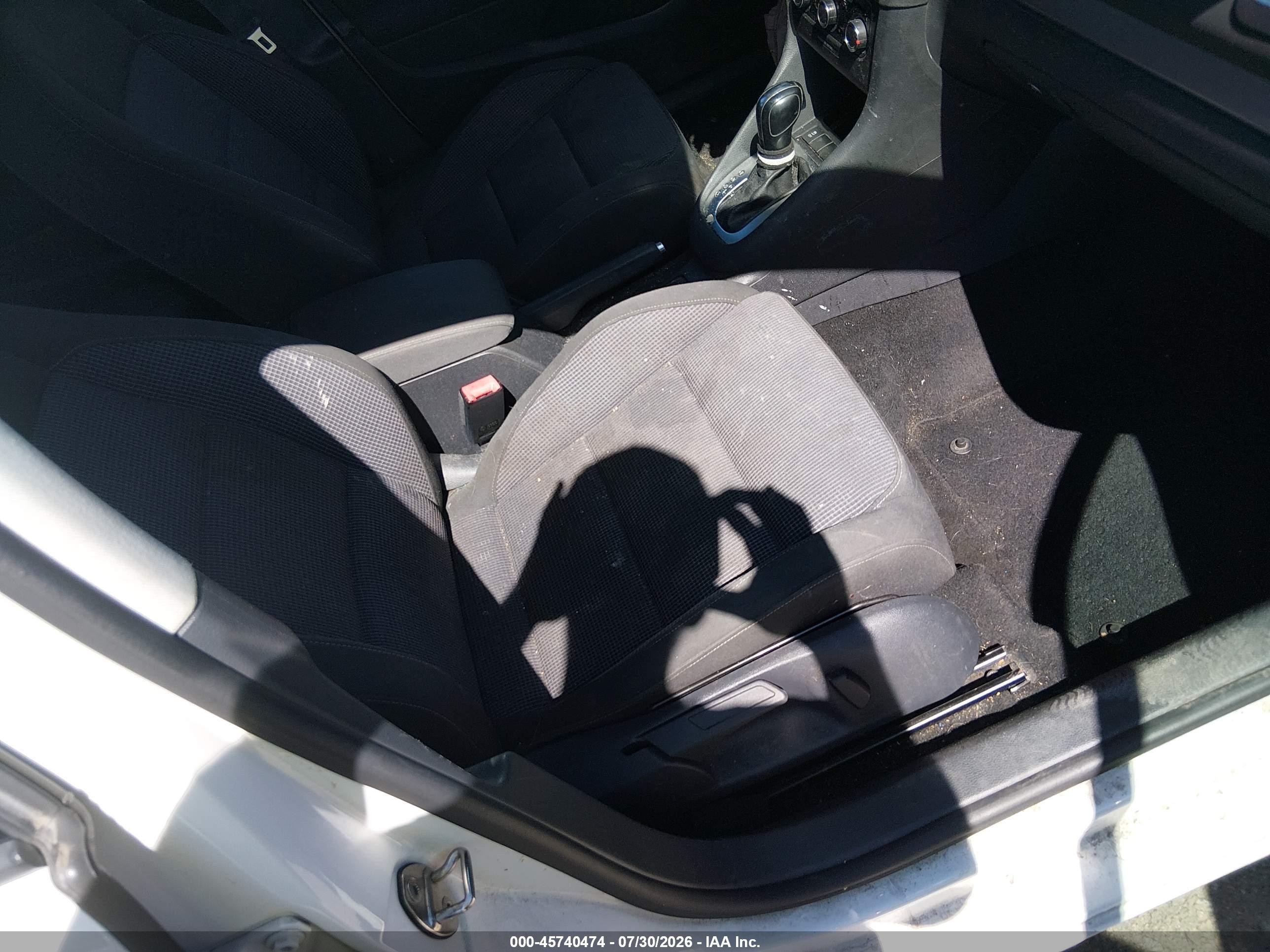 2014 Volkswagen Golf 2.5l (a6) (no Longer Orderable) Белый vin: WVWDB7AJ0EW001665
