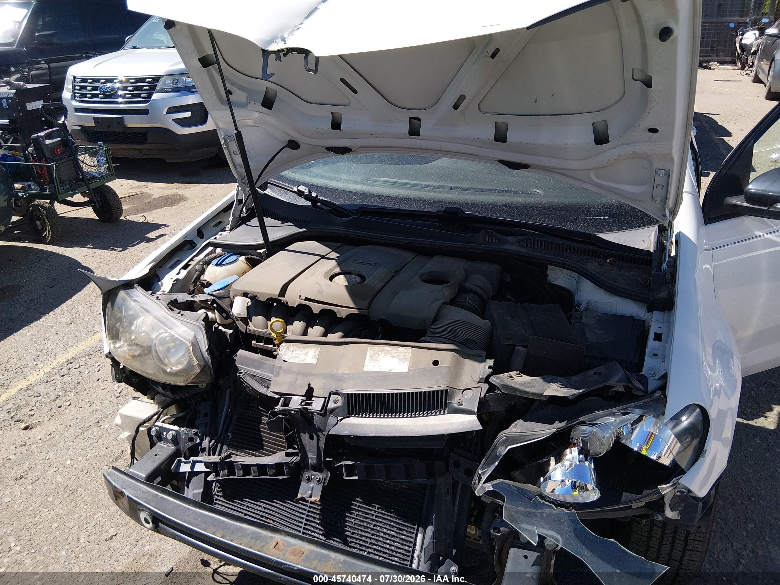 2014 Volkswagen Golf 2.5l (a6) (no Longer Orderable) Белый vin: WVWDB7AJ0EW001665
