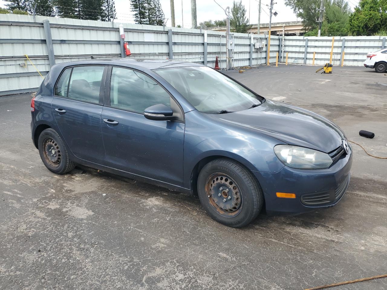 2014 Volkswagen Golf Blue vin: WVWDB7AJ0EW003772