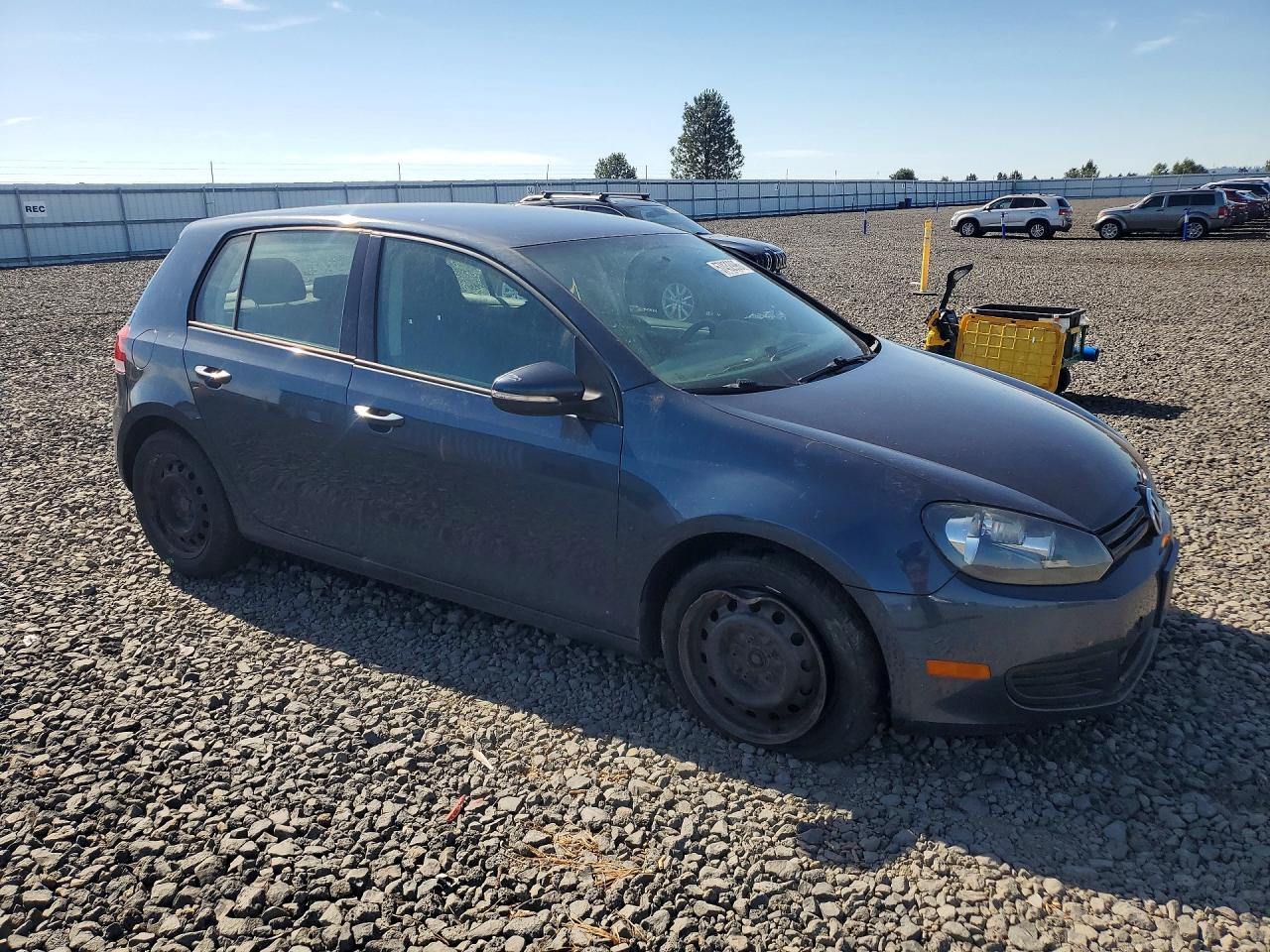 2014 Volkswagen Golf Синий vin: WVWDB7AJ0EW005859