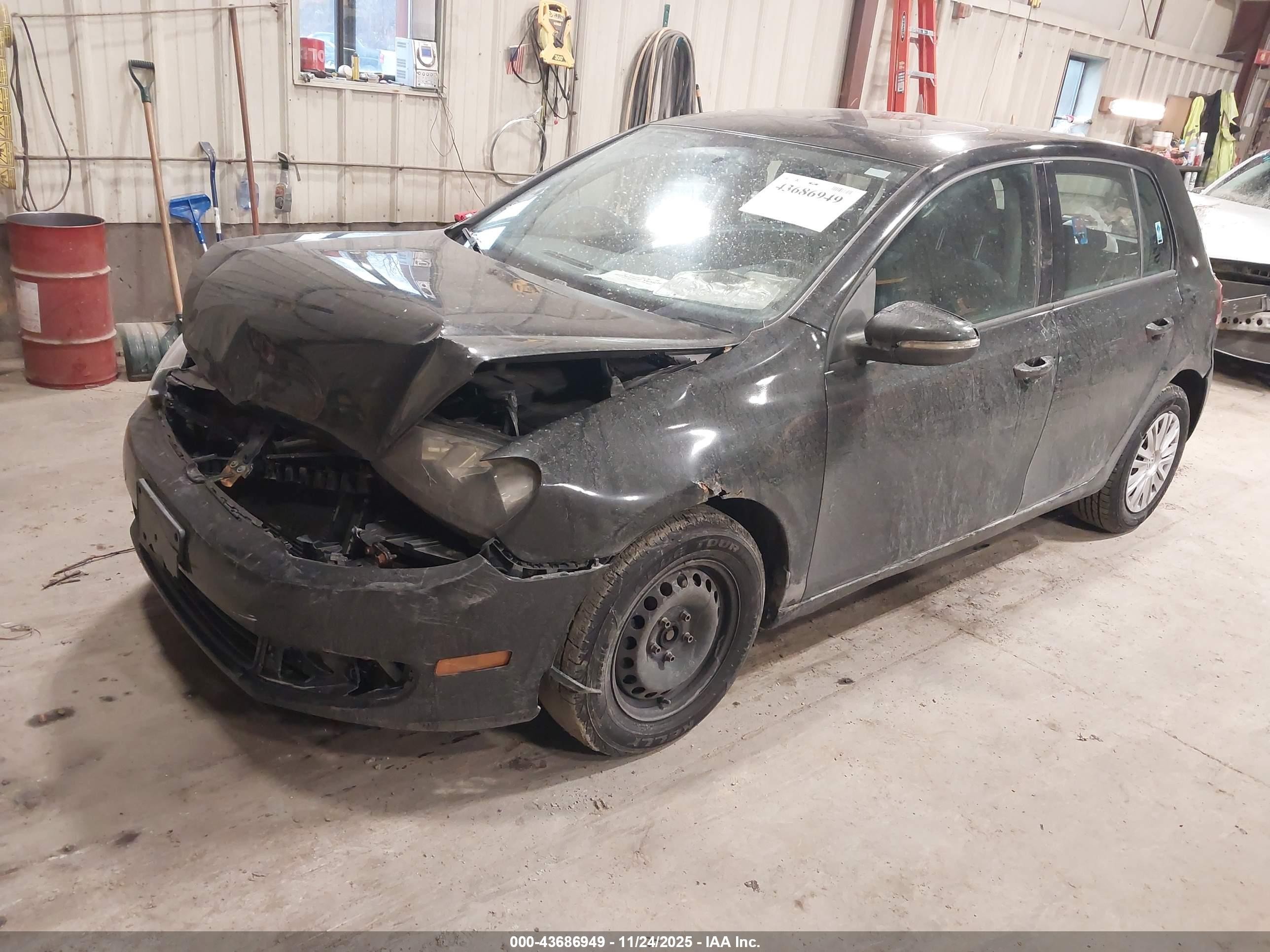 2010 Volkswagen Golf 4-door Черный vin: WVWDB7AJ1AW385577