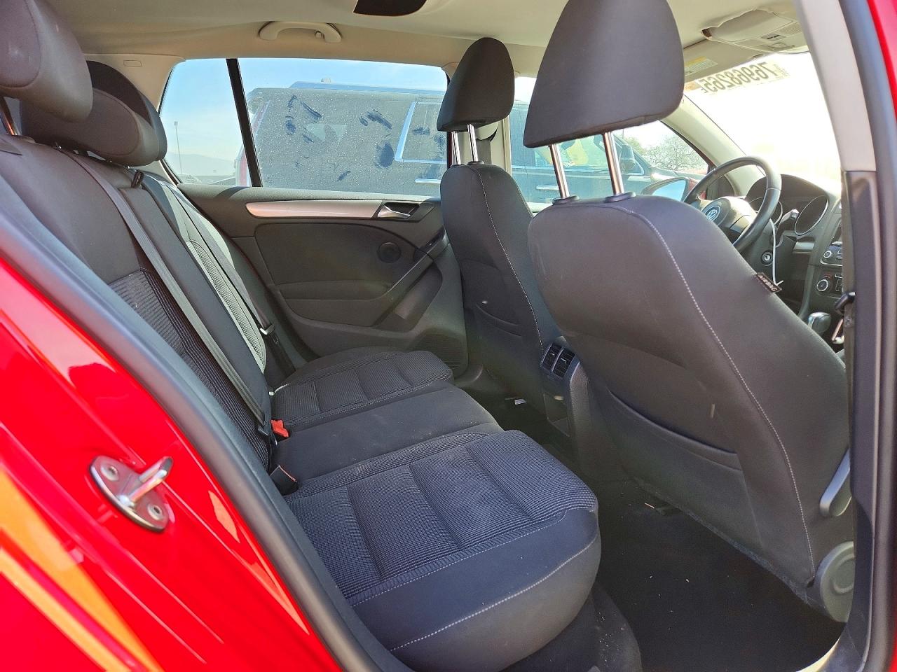 2013 Volkswagen Golf Red vin: WVWDB7AJ1DW072310