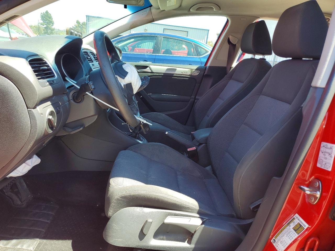 2013 Volkswagen Golf Красный vin: WVWDB7AJ1DW093755