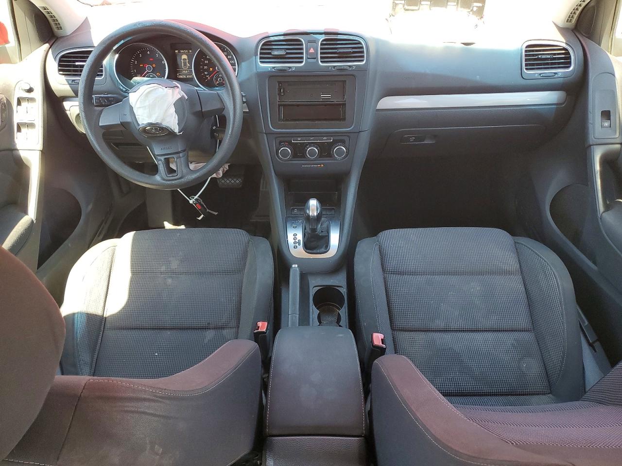 2013 Volkswagen Golf Красный vin: WVWDB7AJ1DW093755