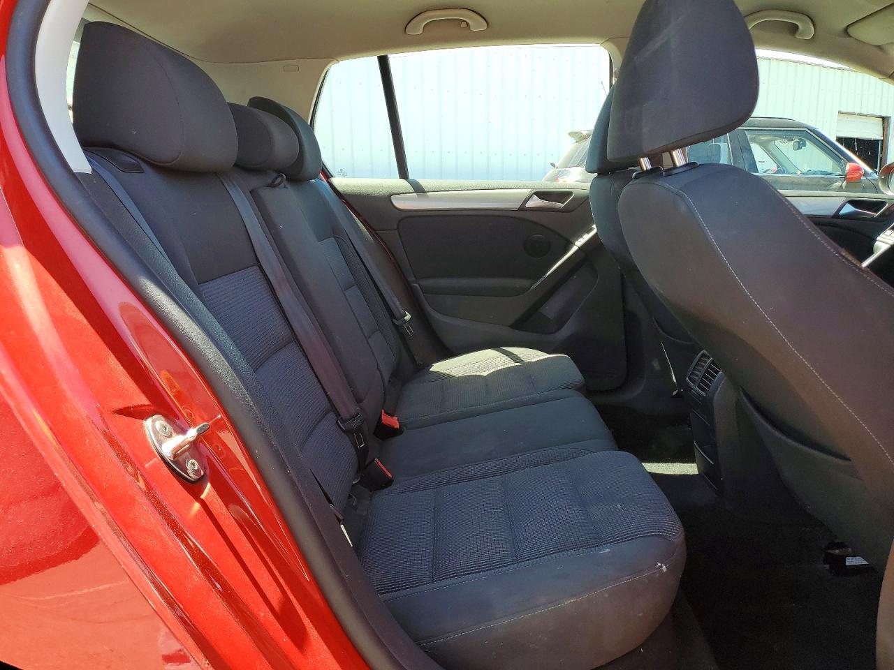 2013 Volkswagen Golf Красный vin: WVWDB7AJ1DW093755