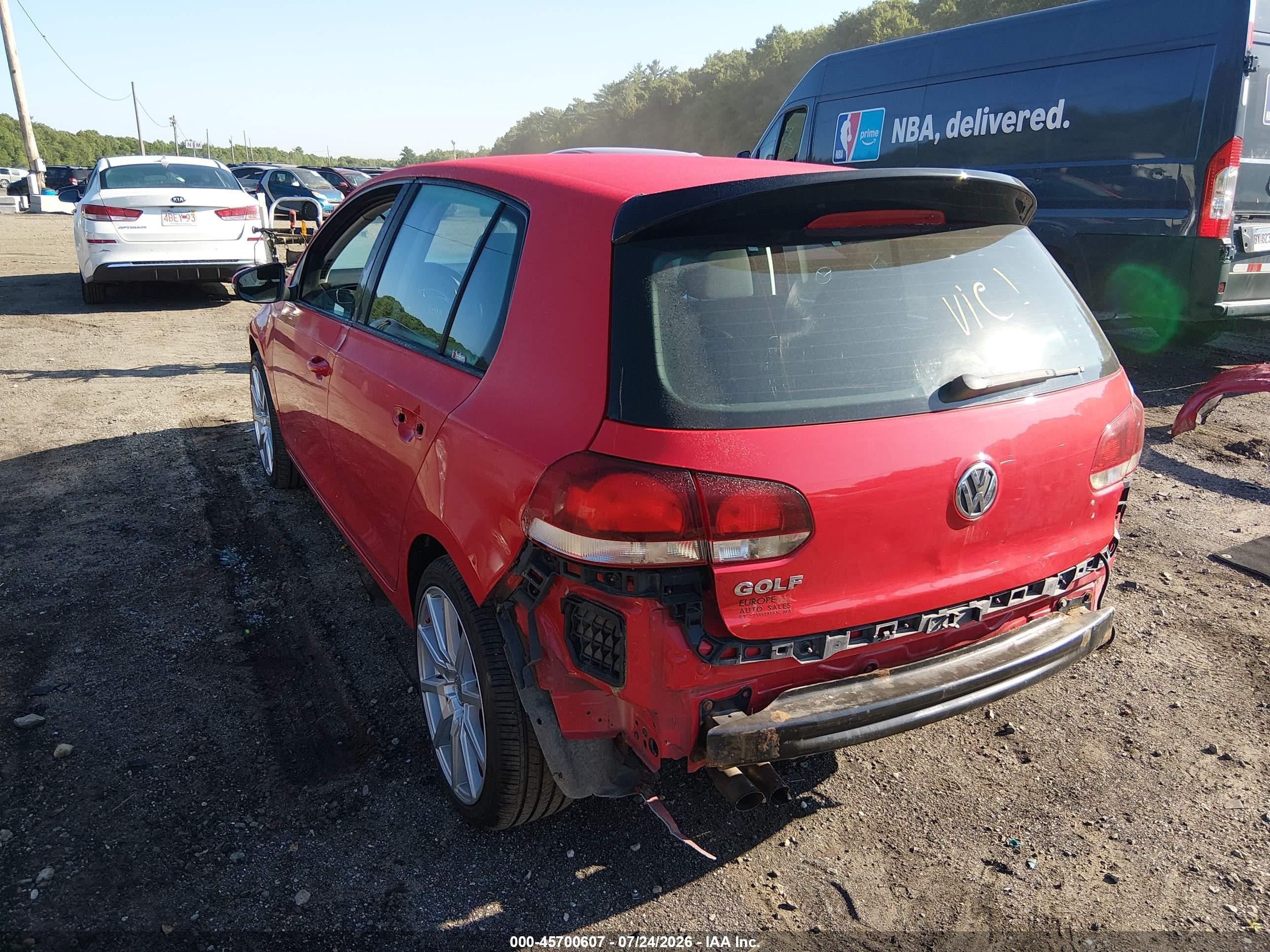 2013 Volkswagen Golf 2.5l 4-door Red vin: WVWDB7AJ1DW141450