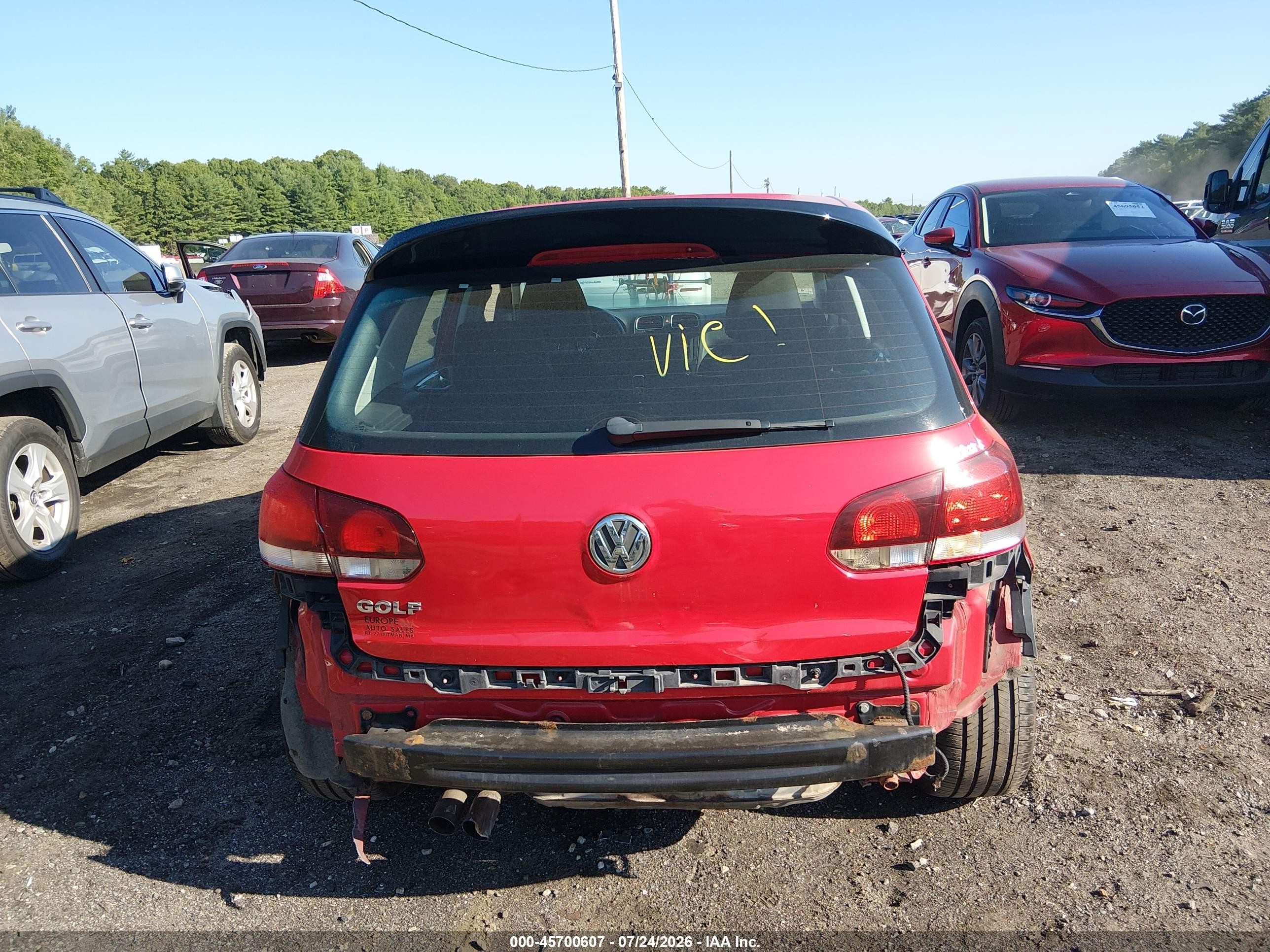 2013 Volkswagen Golf 2.5l 4-door Red vin: WVWDB7AJ1DW141450