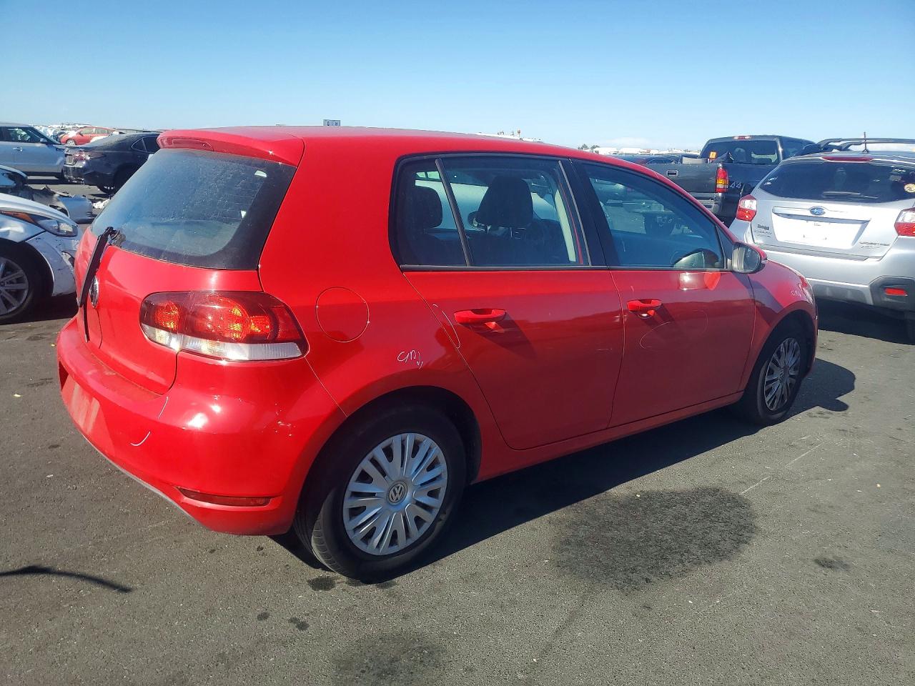 2012 Volkswagen Golf Красный vin: WVWDB7AJ2CW241443