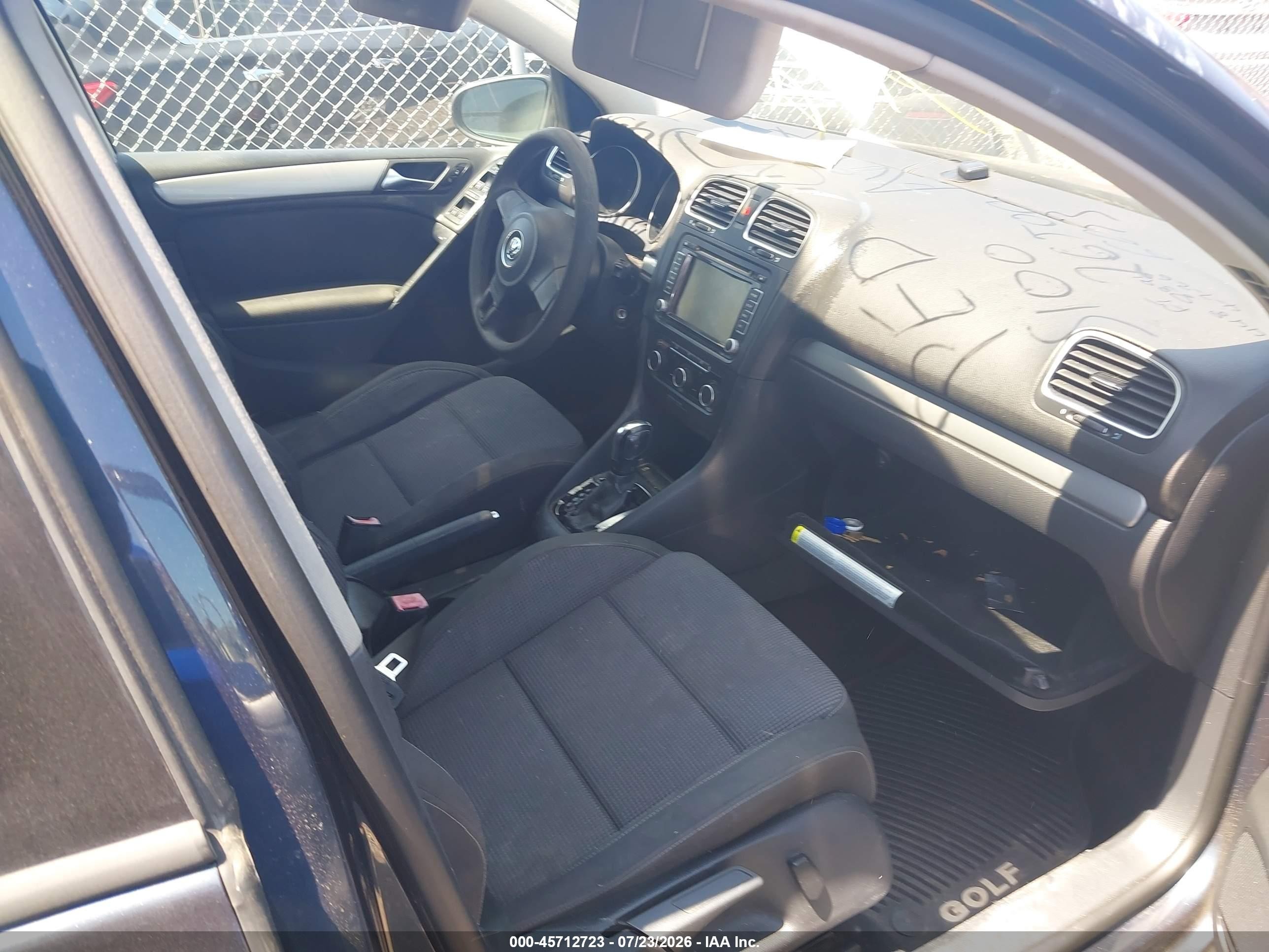 2012 Volkswagen Golf 2.5l 4-door Синий vin: WVWDB7AJ2CW322295