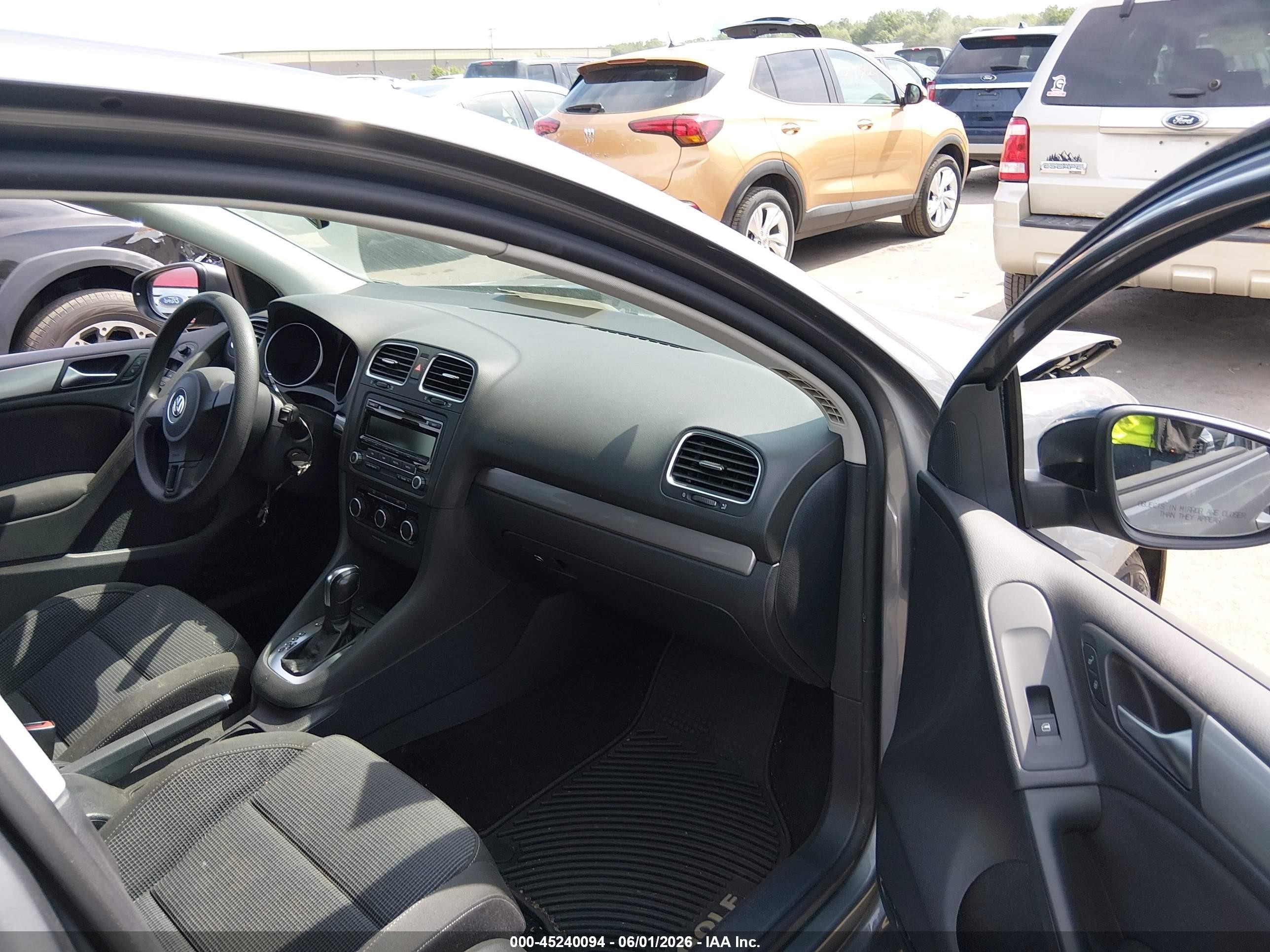 2012 Volkswagen Golf 2.5l 4-door Серый vin: WVWDB7AJ2CW336889