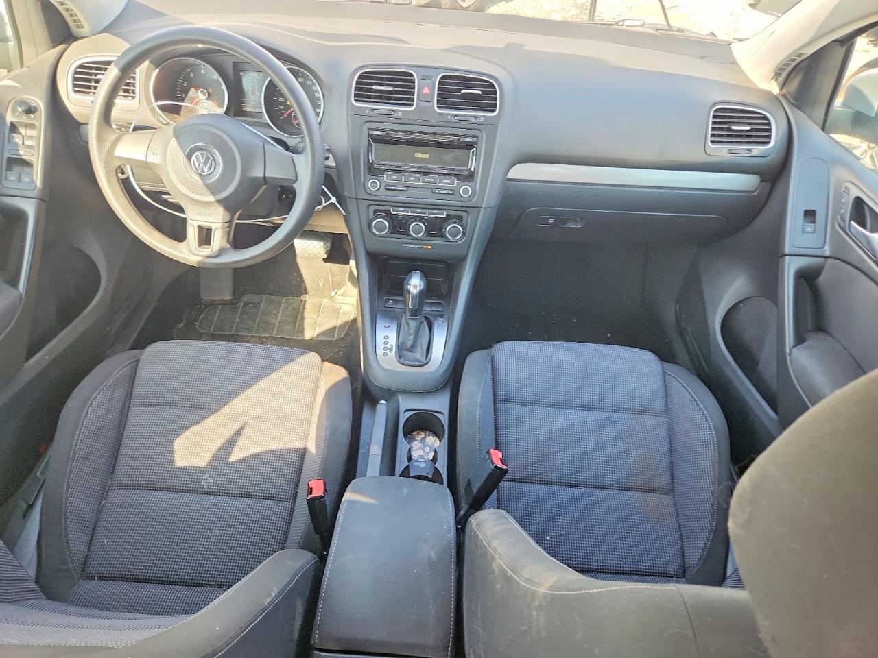 2014 Volkswagen Golf Silver vin: WVWDB7AJ2EW005507
