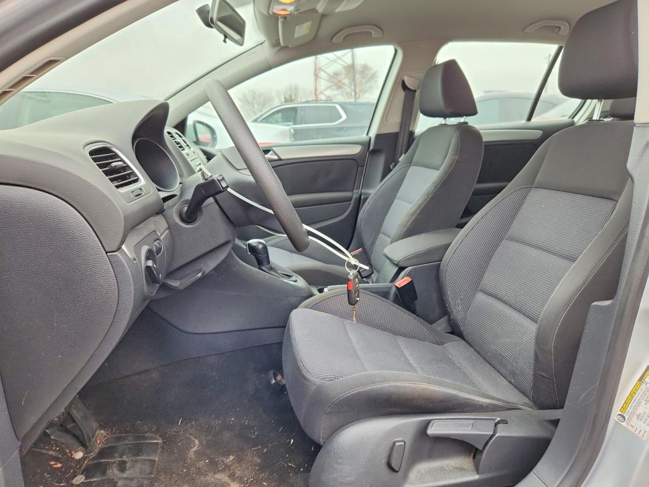 2014 Volkswagen Golf Silver vin: WVWDB7AJ2EW005507