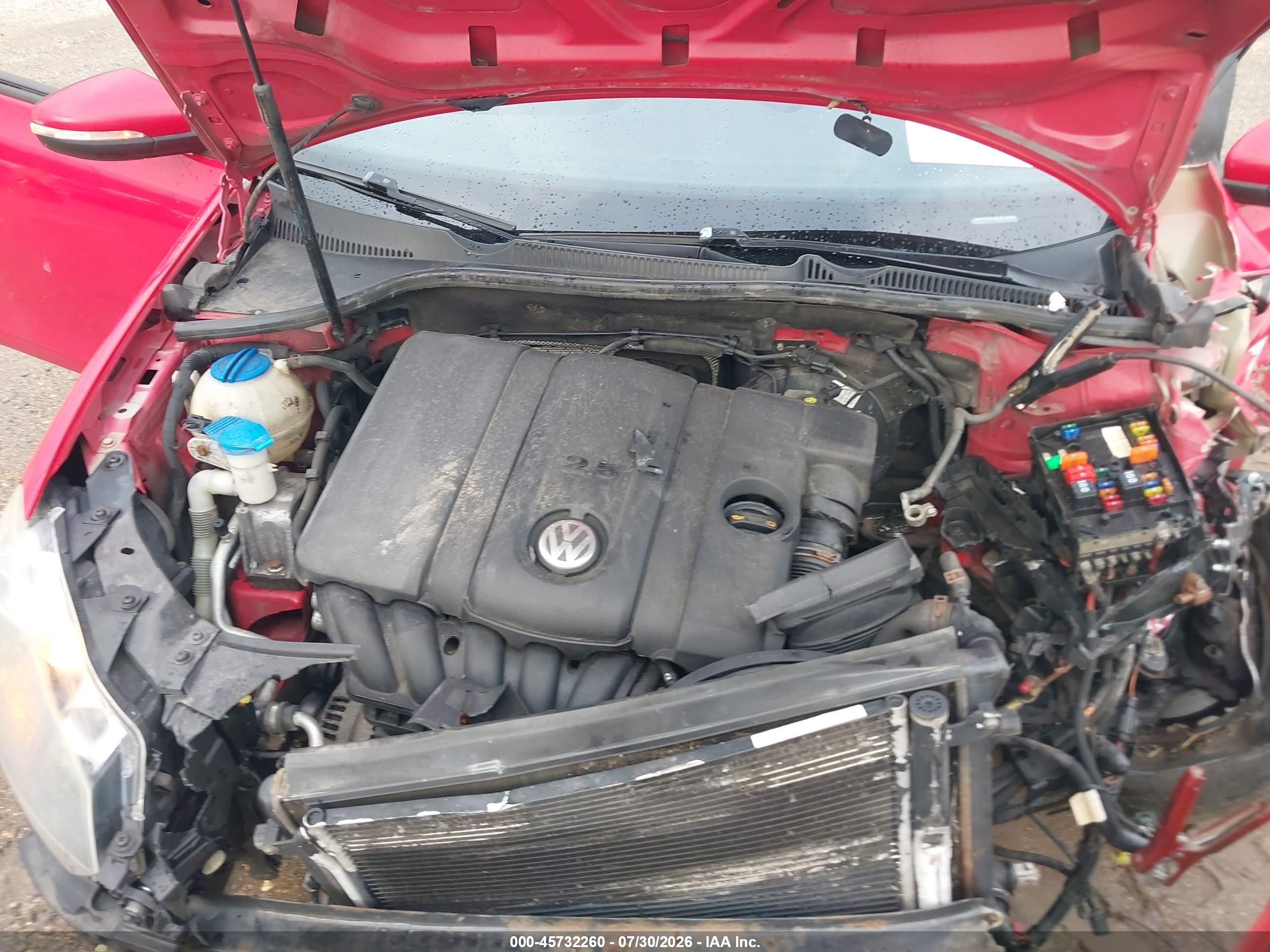2012 Volkswagen Golf 2.5l 4-door Red vin: WVWDB7AJ3CW122655