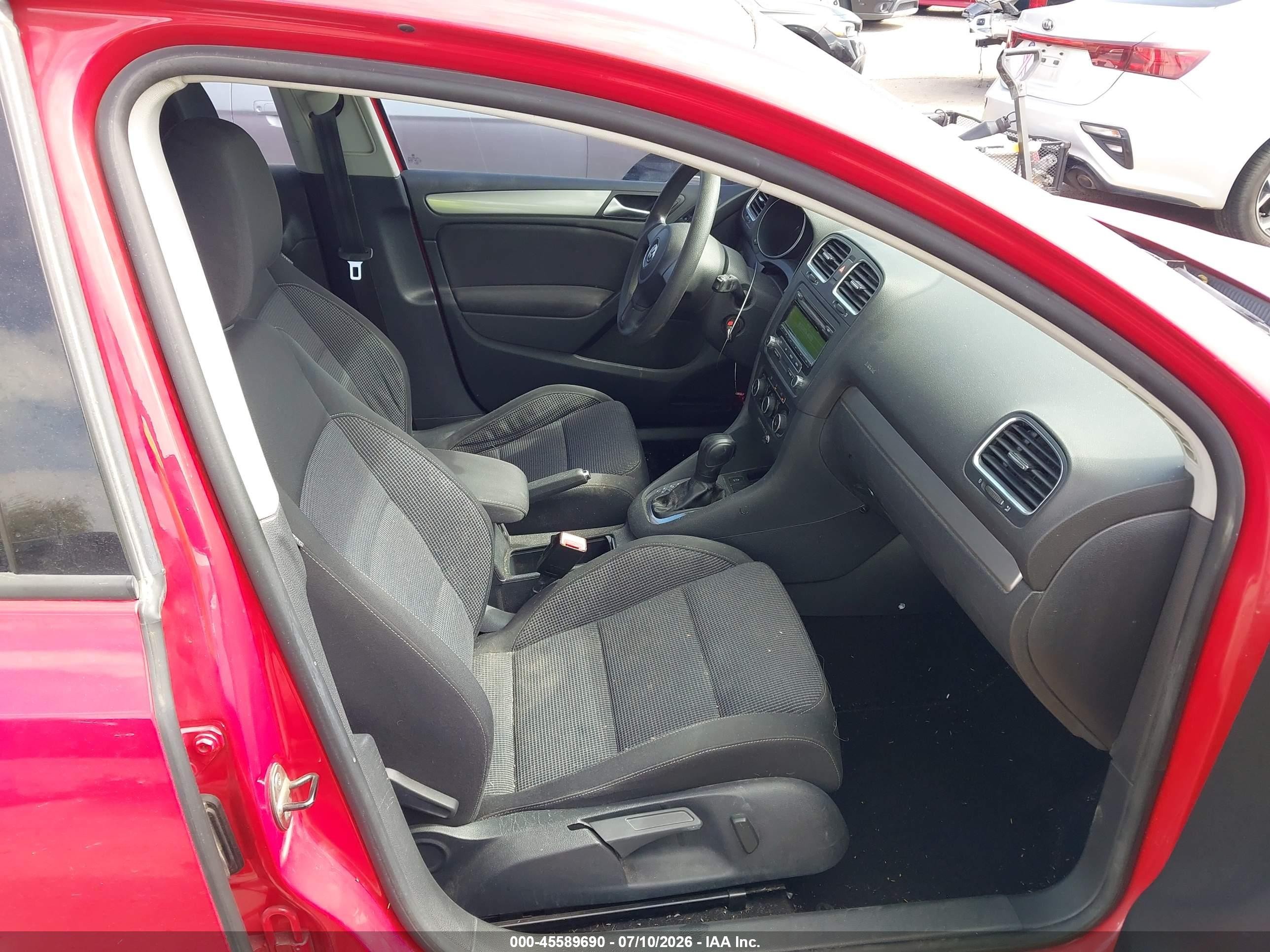 2012 Volkswagen Golf 2.5l 4-door Red vin: WVWDB7AJ3CW282602