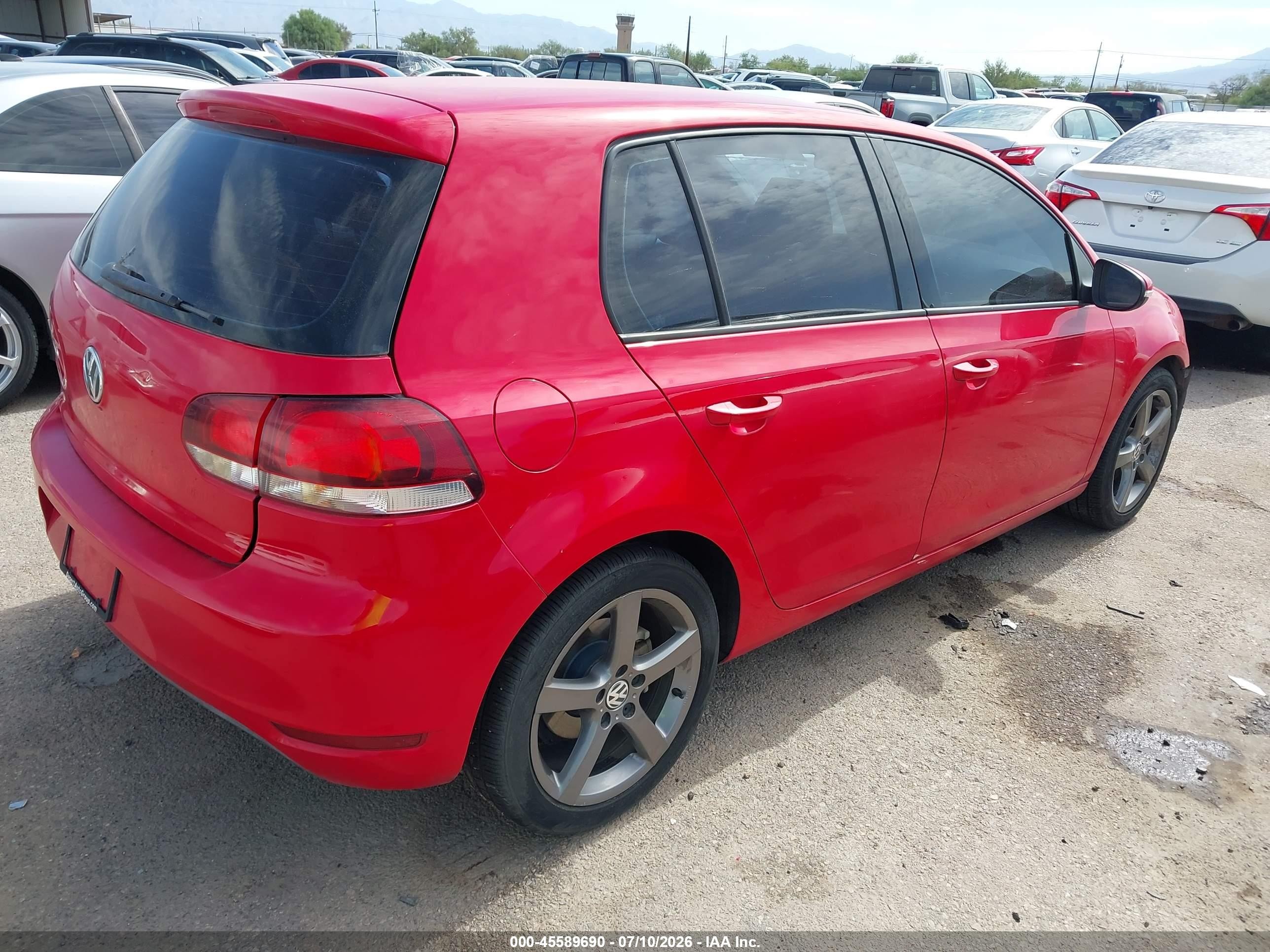 2012 Volkswagen Golf 2.5l 4-door Red vin: WVWDB7AJ3CW282602