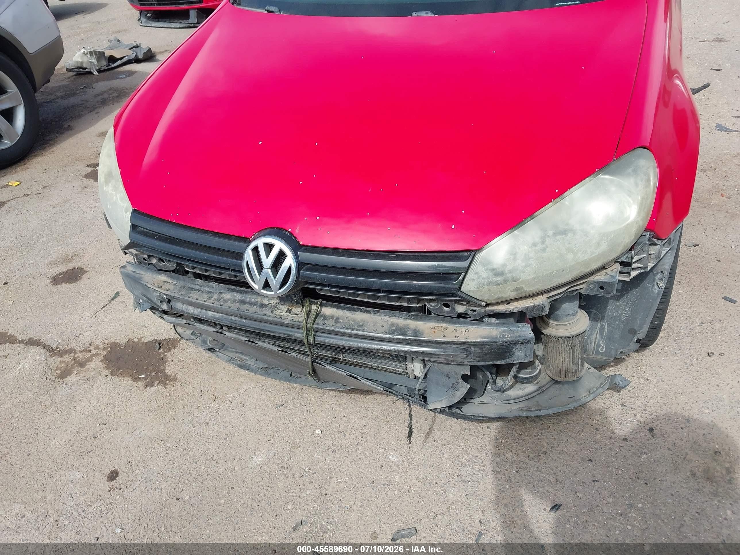 2012 Volkswagen Golf 2.5l 4-door Red vin: WVWDB7AJ3CW282602