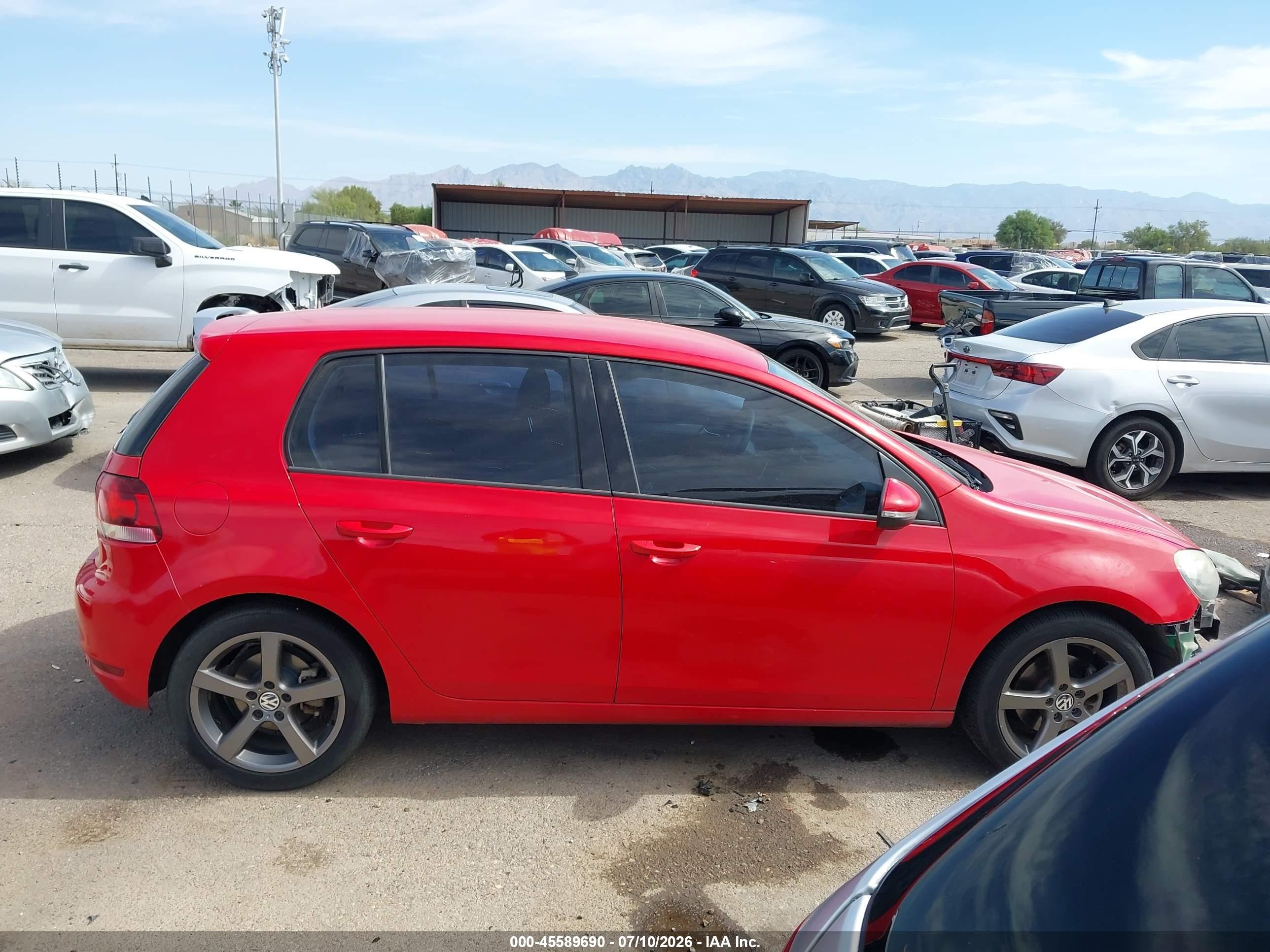 2012 Volkswagen Golf 2.5l 4-door Red vin: WVWDB7AJ3CW282602