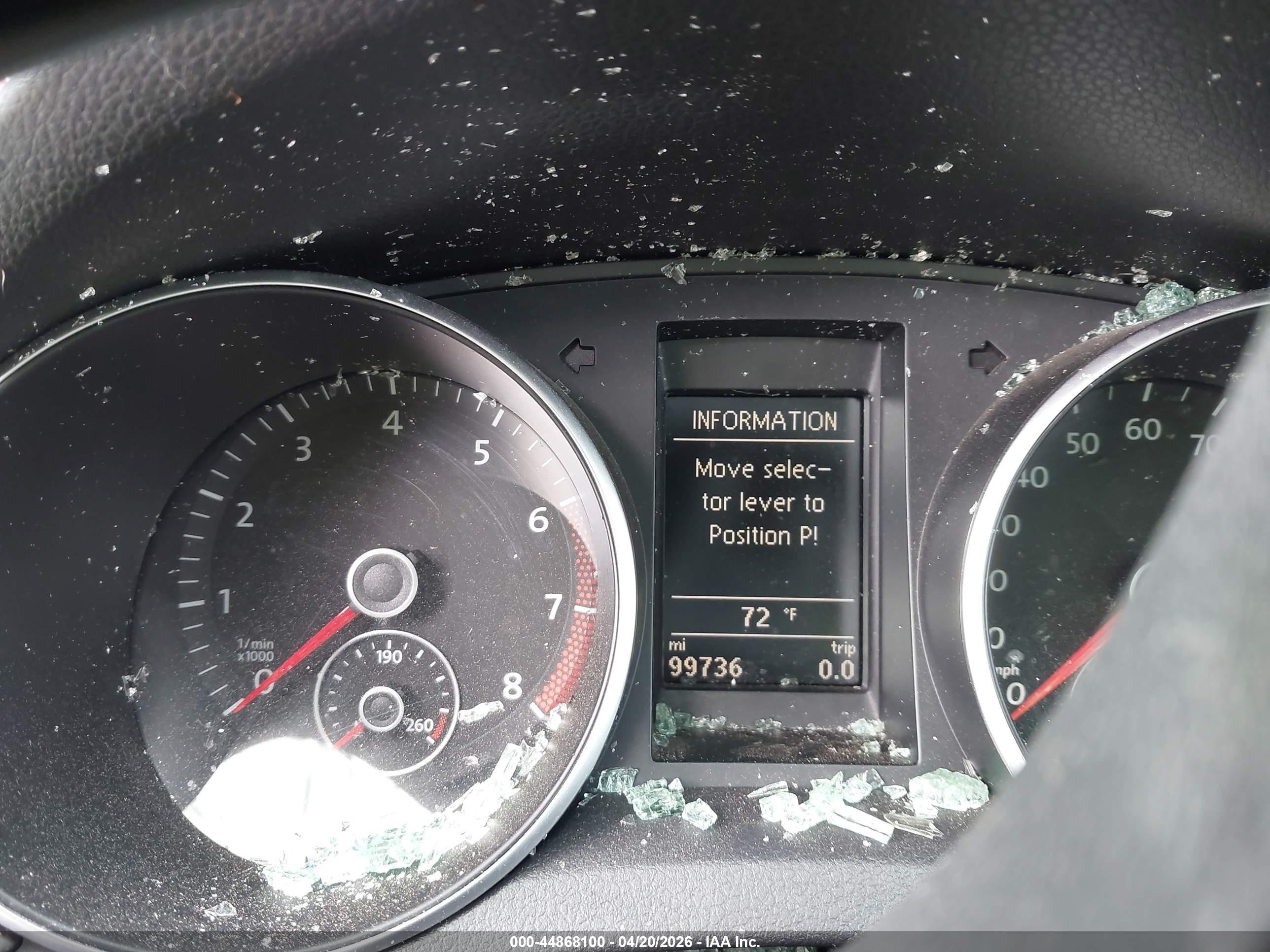 2013 Volkswagen Golf 2.5l 4-door Белый vin: WVWDB7AJ3DW095796