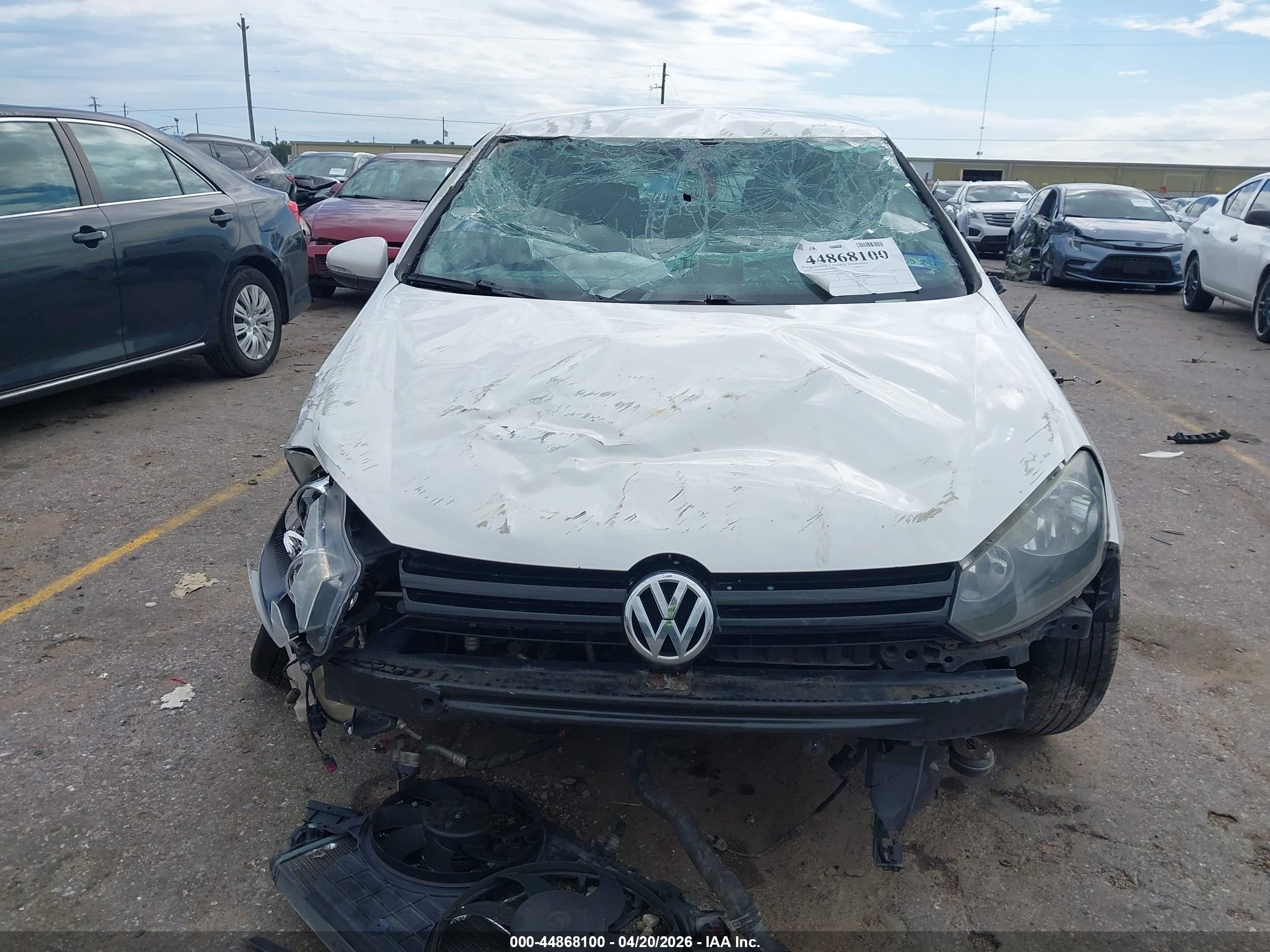 2013 Volkswagen Golf 2.5l 4-door Белый vin: WVWDB7AJ3DW095796