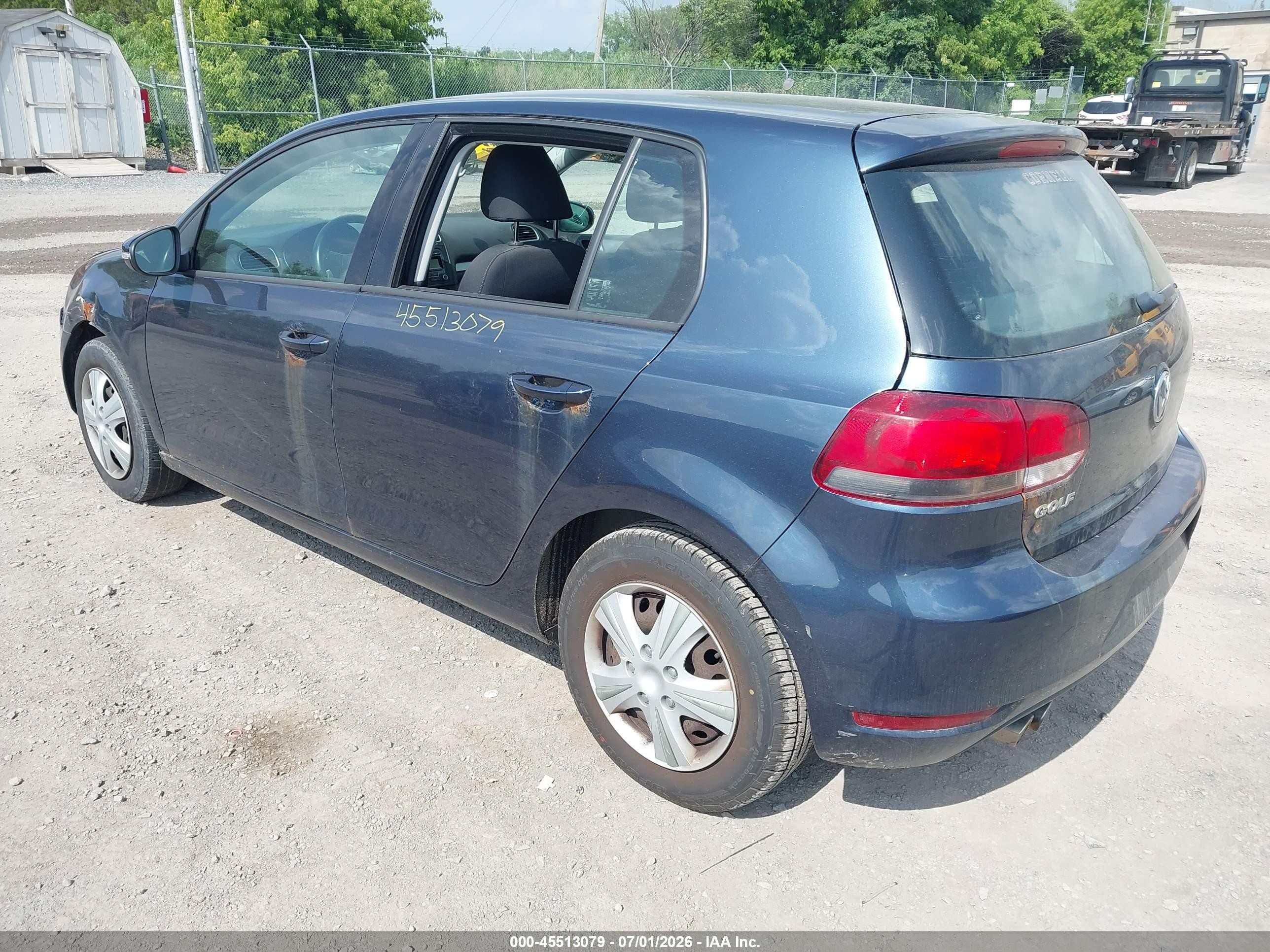 2013 Volkswagen Golf 2.5l 4-door Blue vin: WVWDB7AJ3DW140591