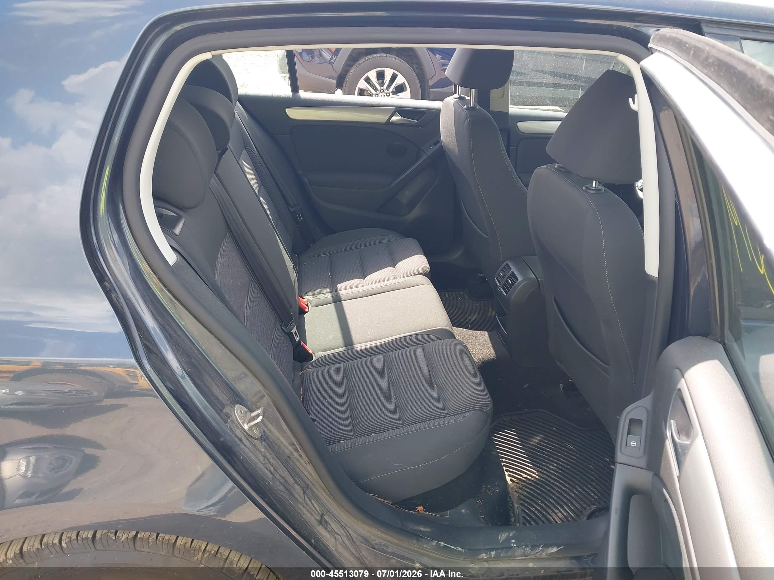 2013 Volkswagen Golf 2.5l 4-door Blue vin: WVWDB7AJ3DW140591