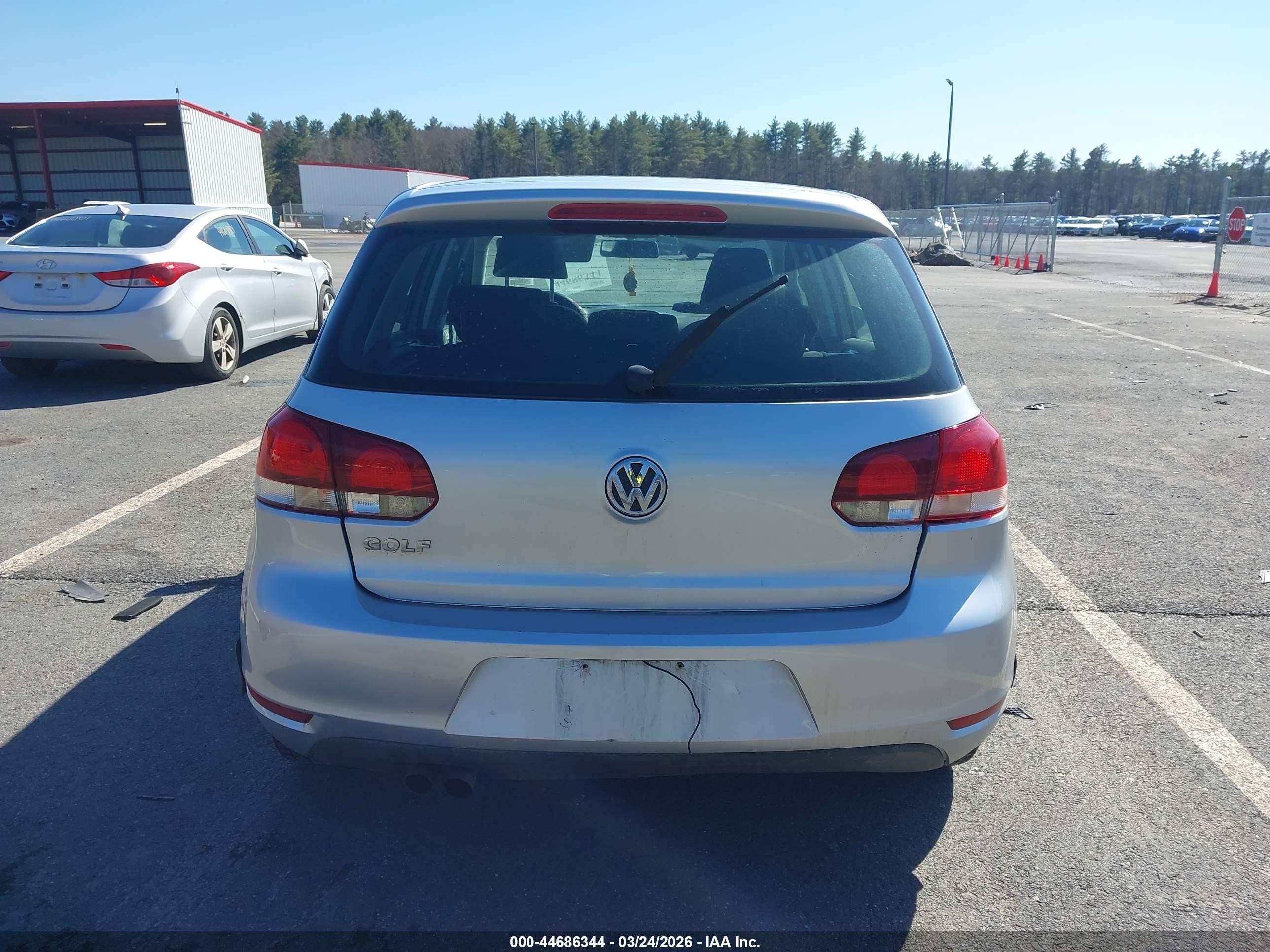 2010 Volkswagen Golf 4-door Silver vin: WVWDB7AJ4AW410519