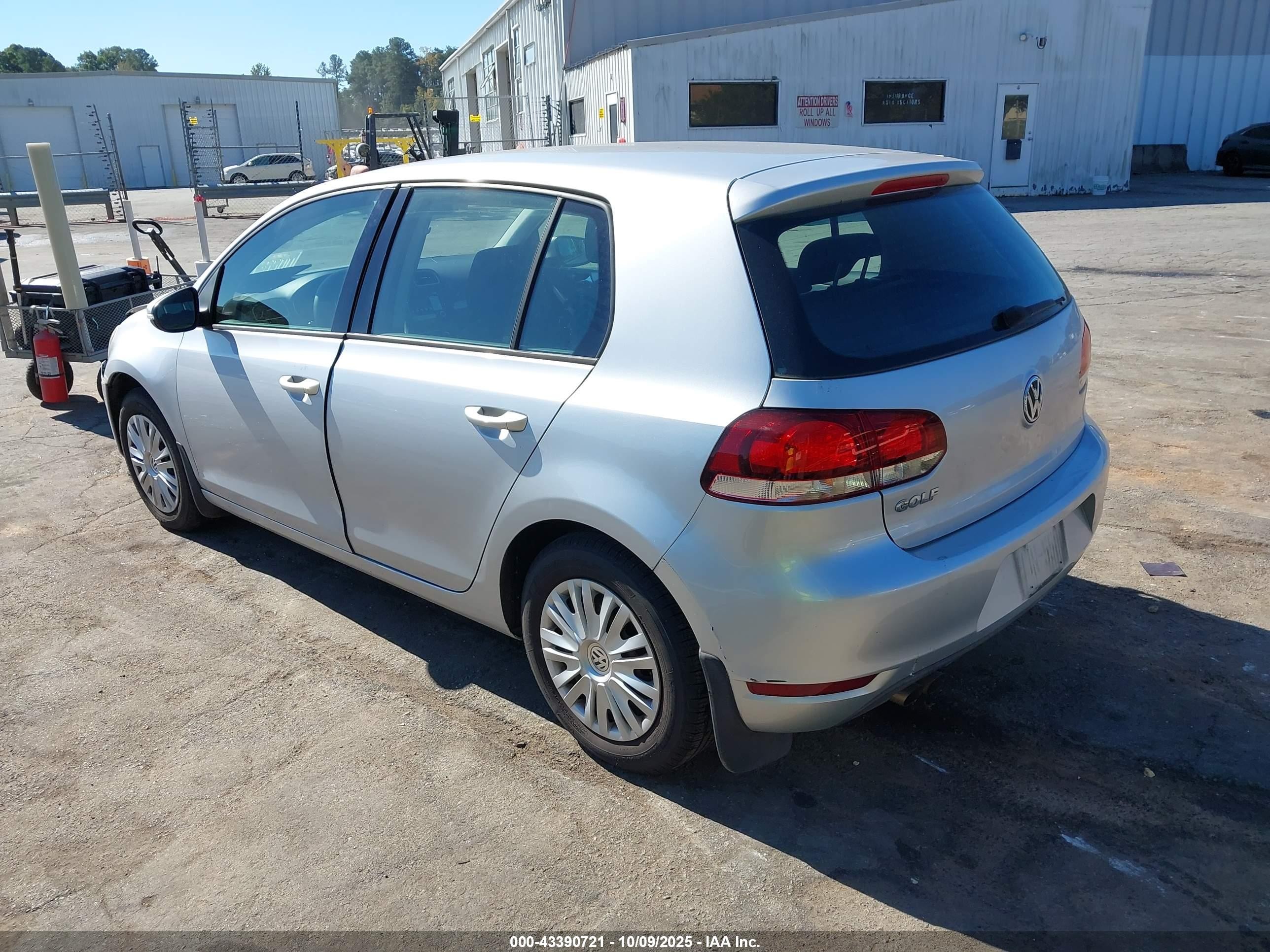 2010 Volkswagen Golf 4-door Silver vin: WVWDB7AJ4AW411640
