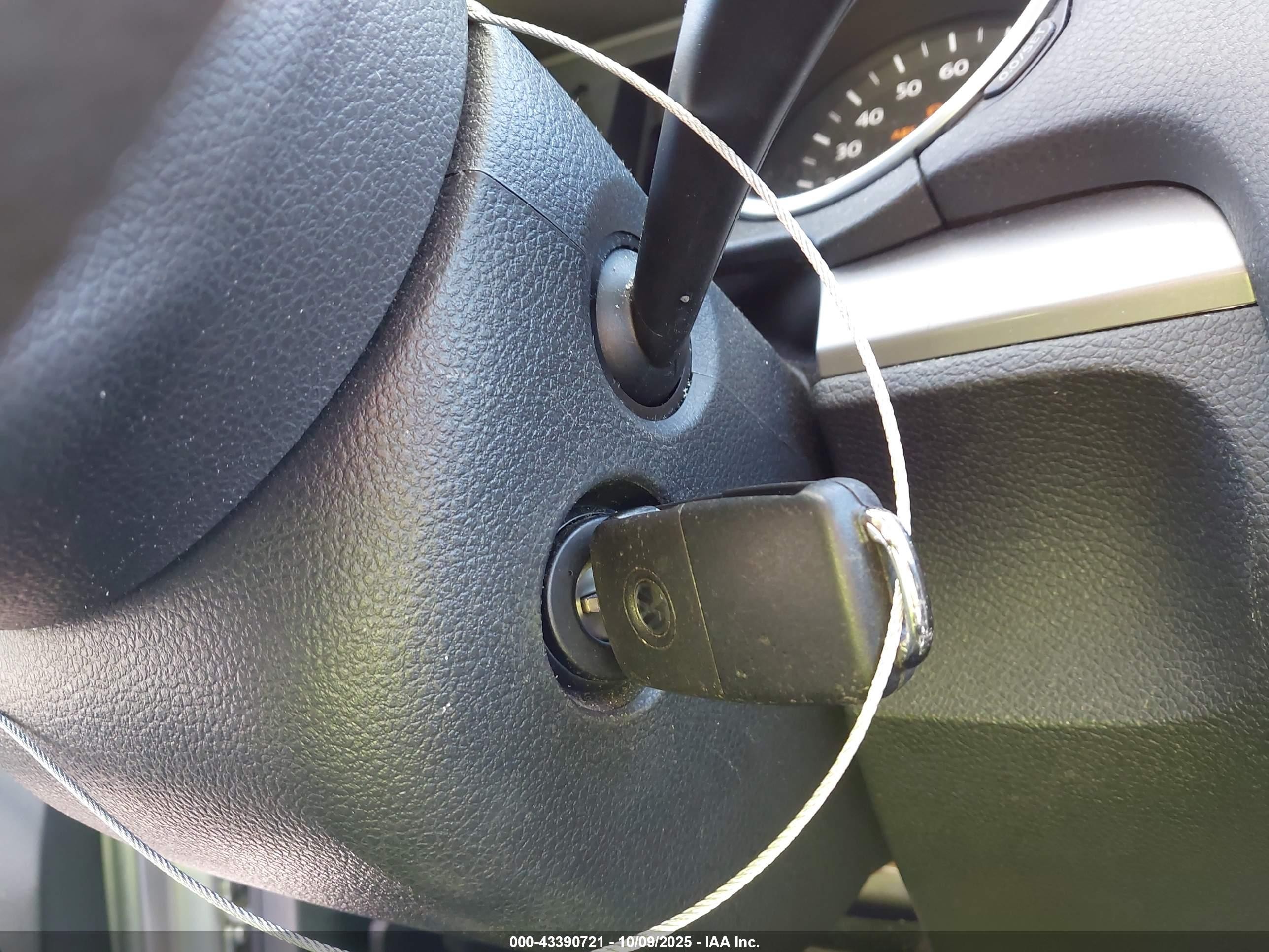 2010 Volkswagen Golf 4-door Silver vin: WVWDB7AJ4AW411640