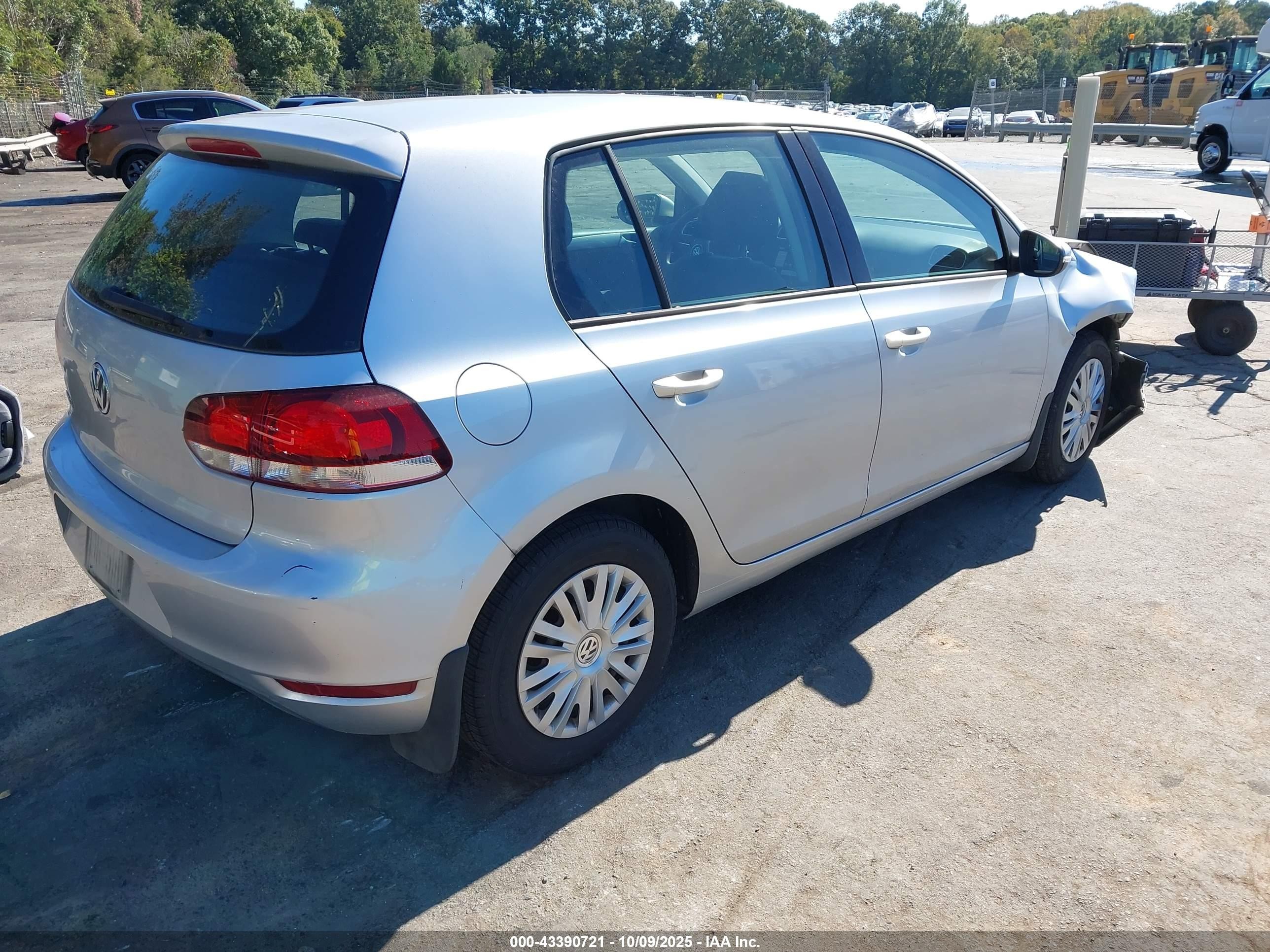 2010 Volkswagen Golf 4-door Silver vin: WVWDB7AJ4AW411640