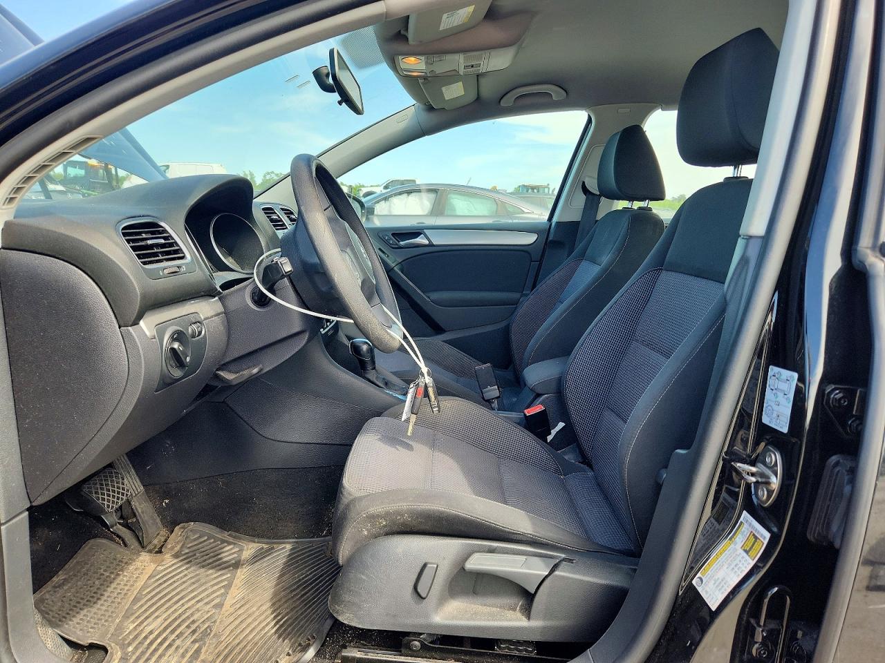 2012 Volkswagen Golf Черный vin: WVWDB7AJ4CW018031