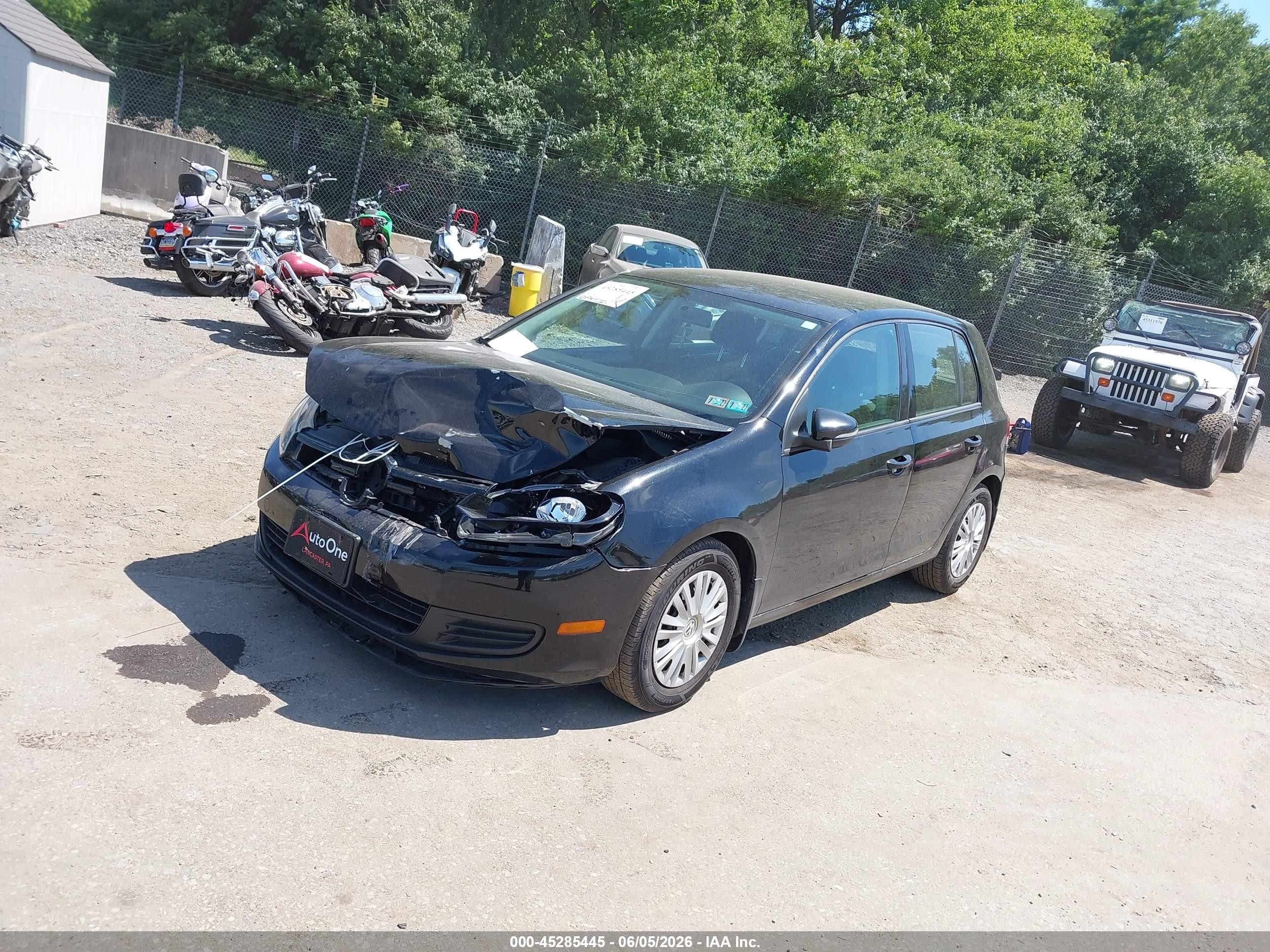2013 Volkswagen Golf 2.5l 4-door Черный vin: WVWDB7AJ4DW137392