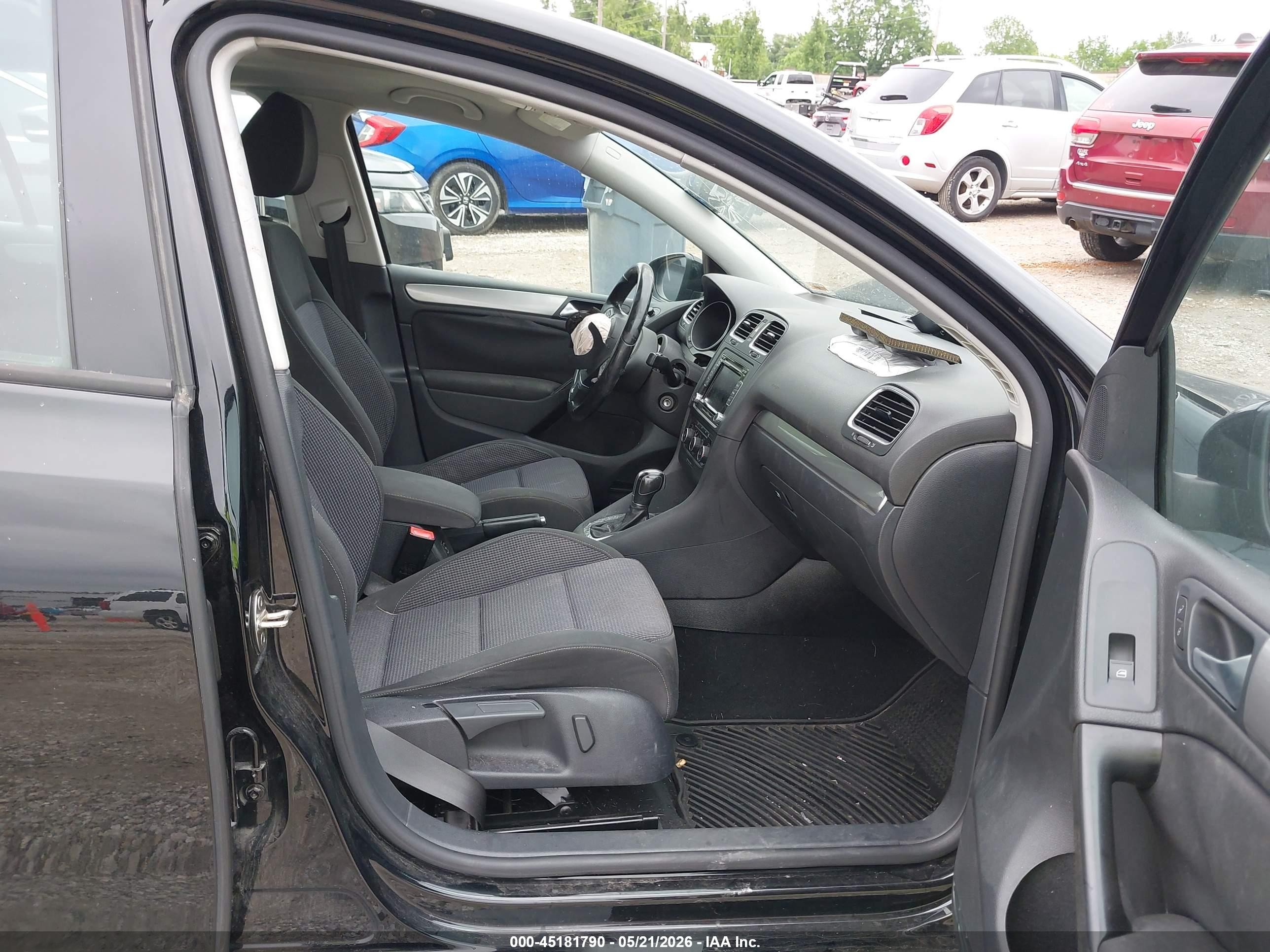 2013 Volkswagen Golf 2.5l 4-door Black vin: WVWDB7AJ4DW137666