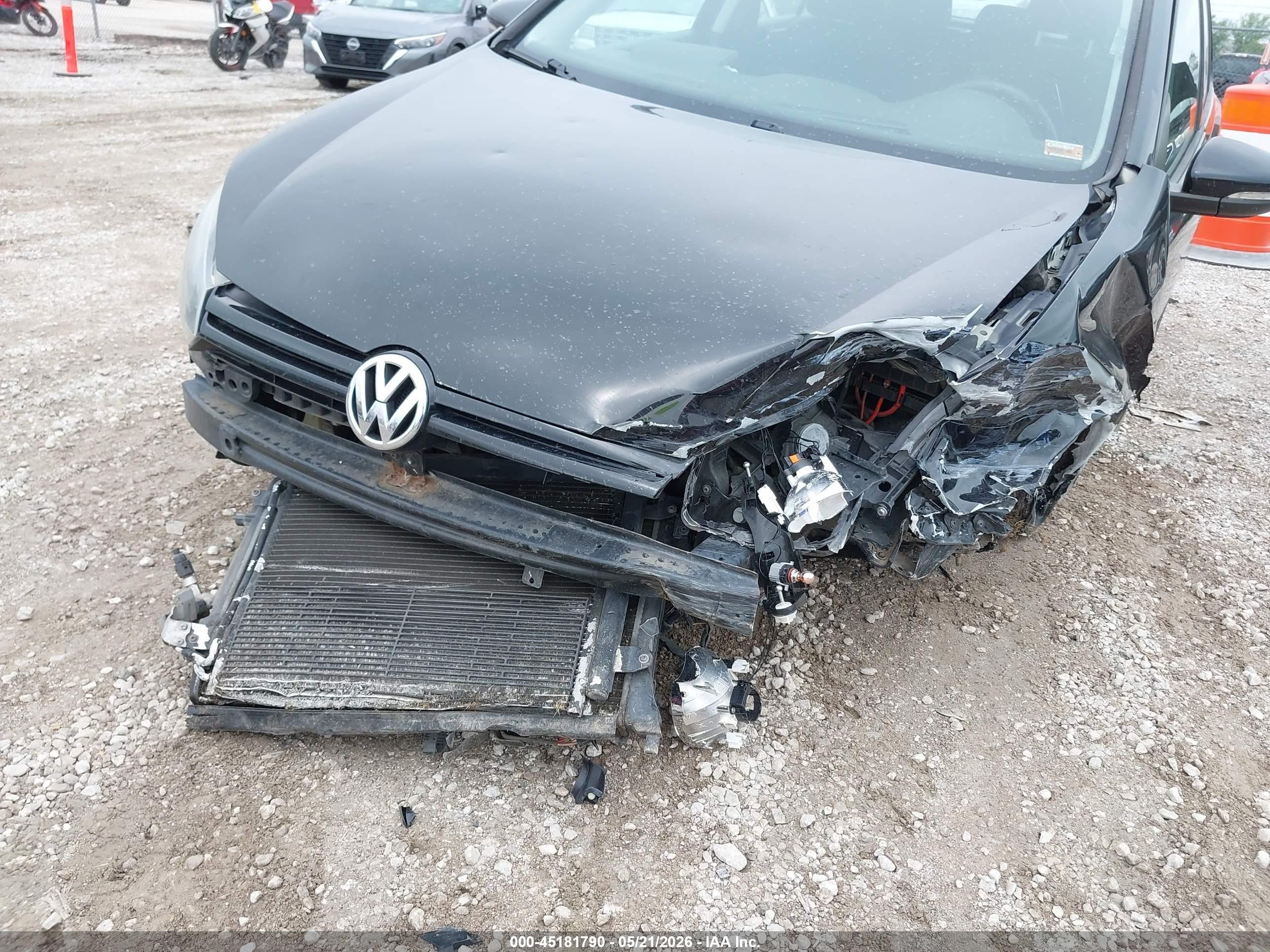 2013 Volkswagen Golf 2.5l 4-door Black vin: WVWDB7AJ4DW137666