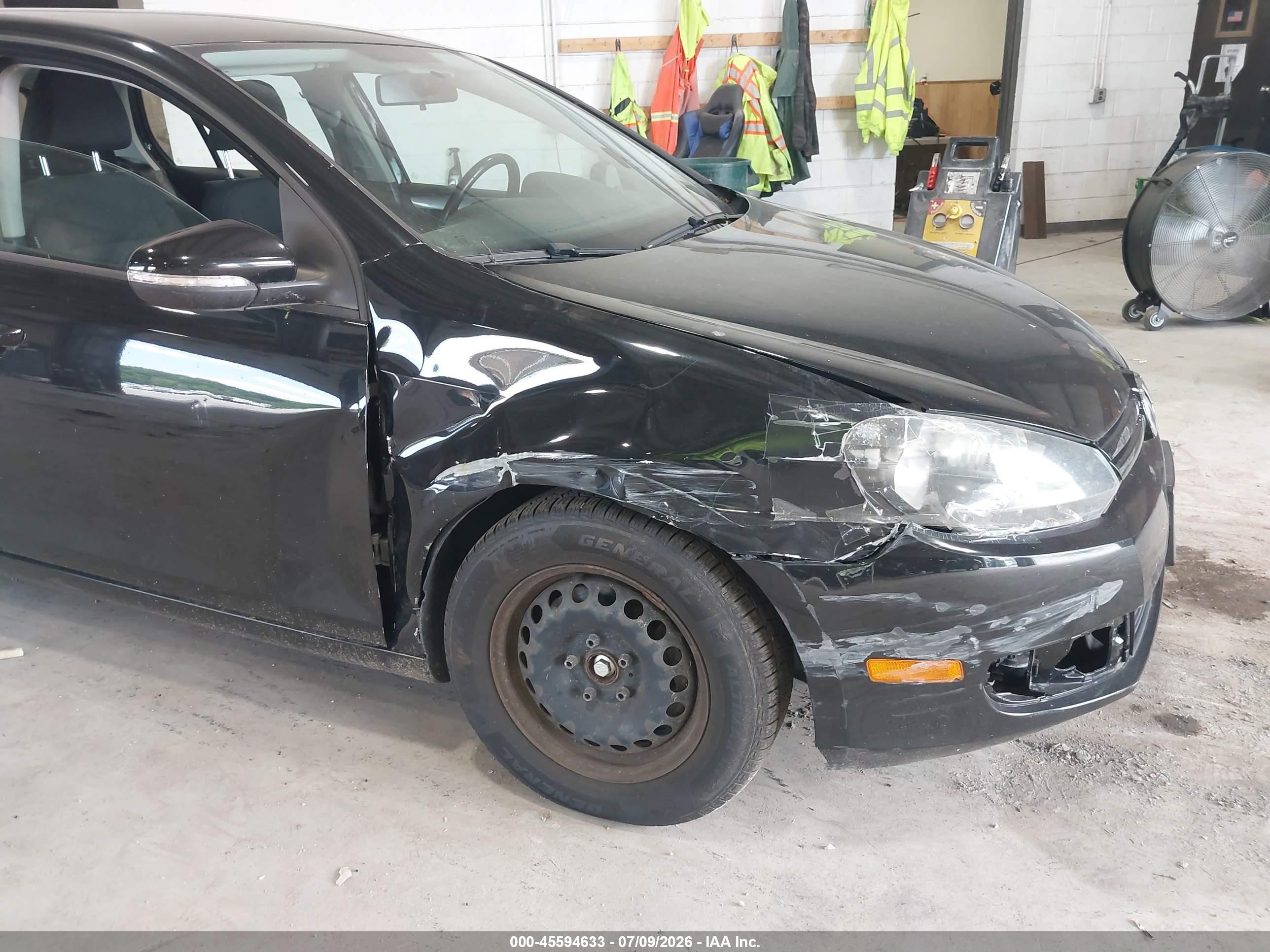 2013 Volkswagen Golf 2.5l 4-door Черный vin: WVWDB7AJ5DW002521