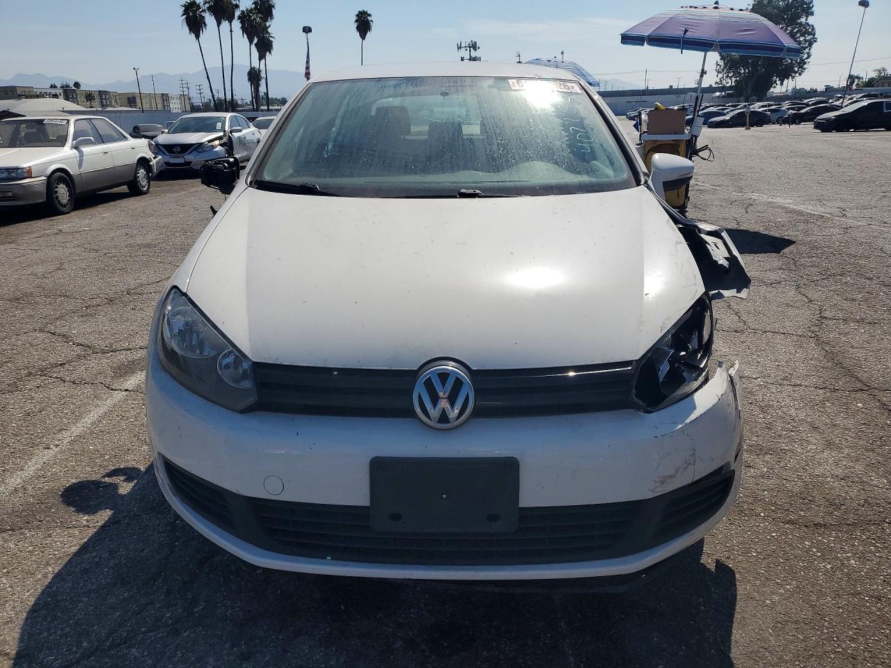 2014 Volkswagen Golf White vin: WVWDB7AJ5EW002083