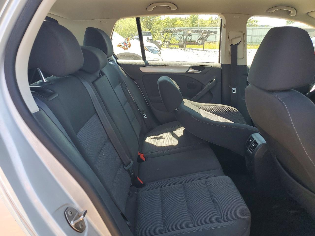 2014 Volkswagen Golf Серебряный vin: WVWDB7AJ5EW011818